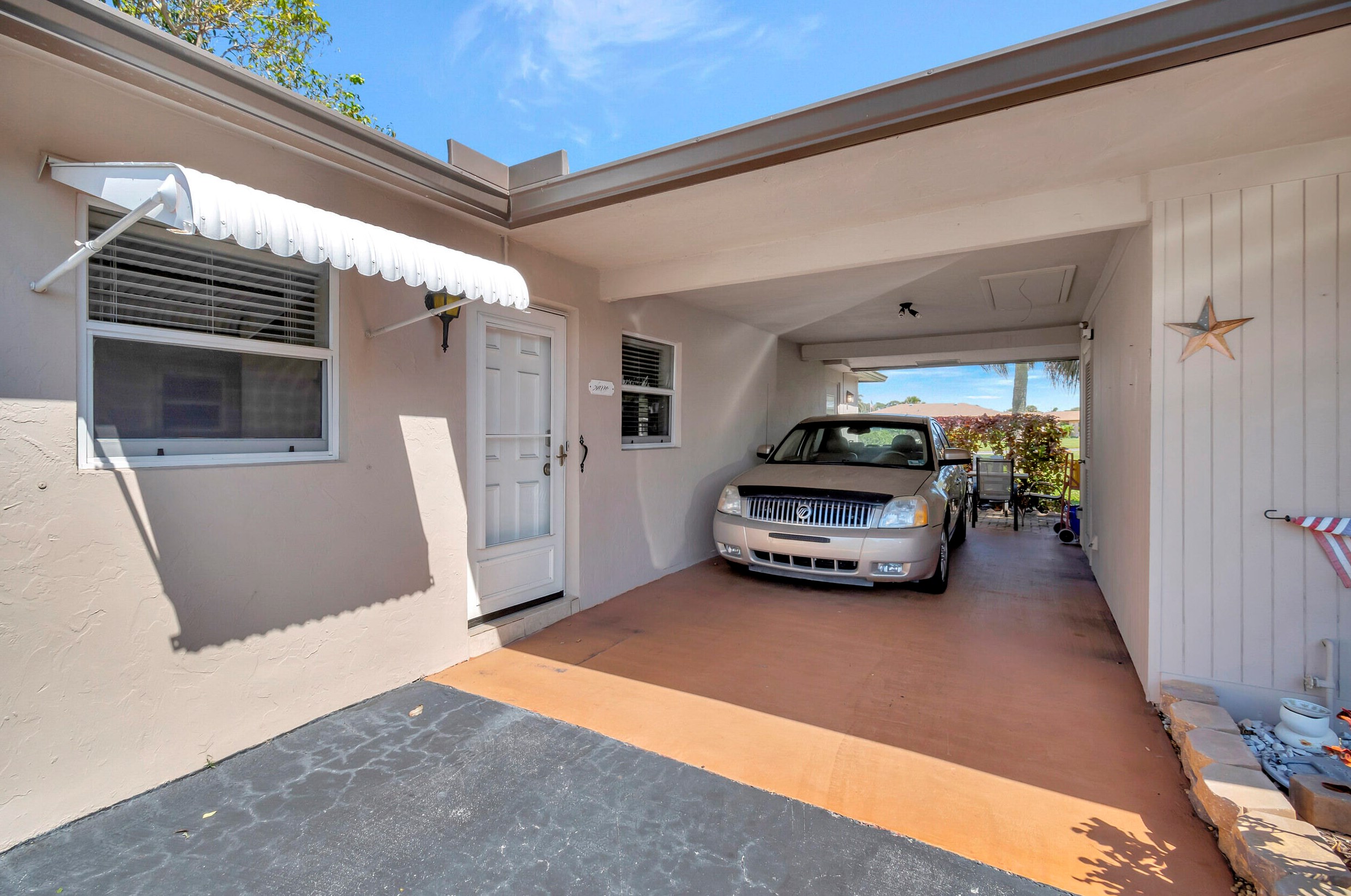 123 Mockingbird Ln, Delray Beach, FL 33445