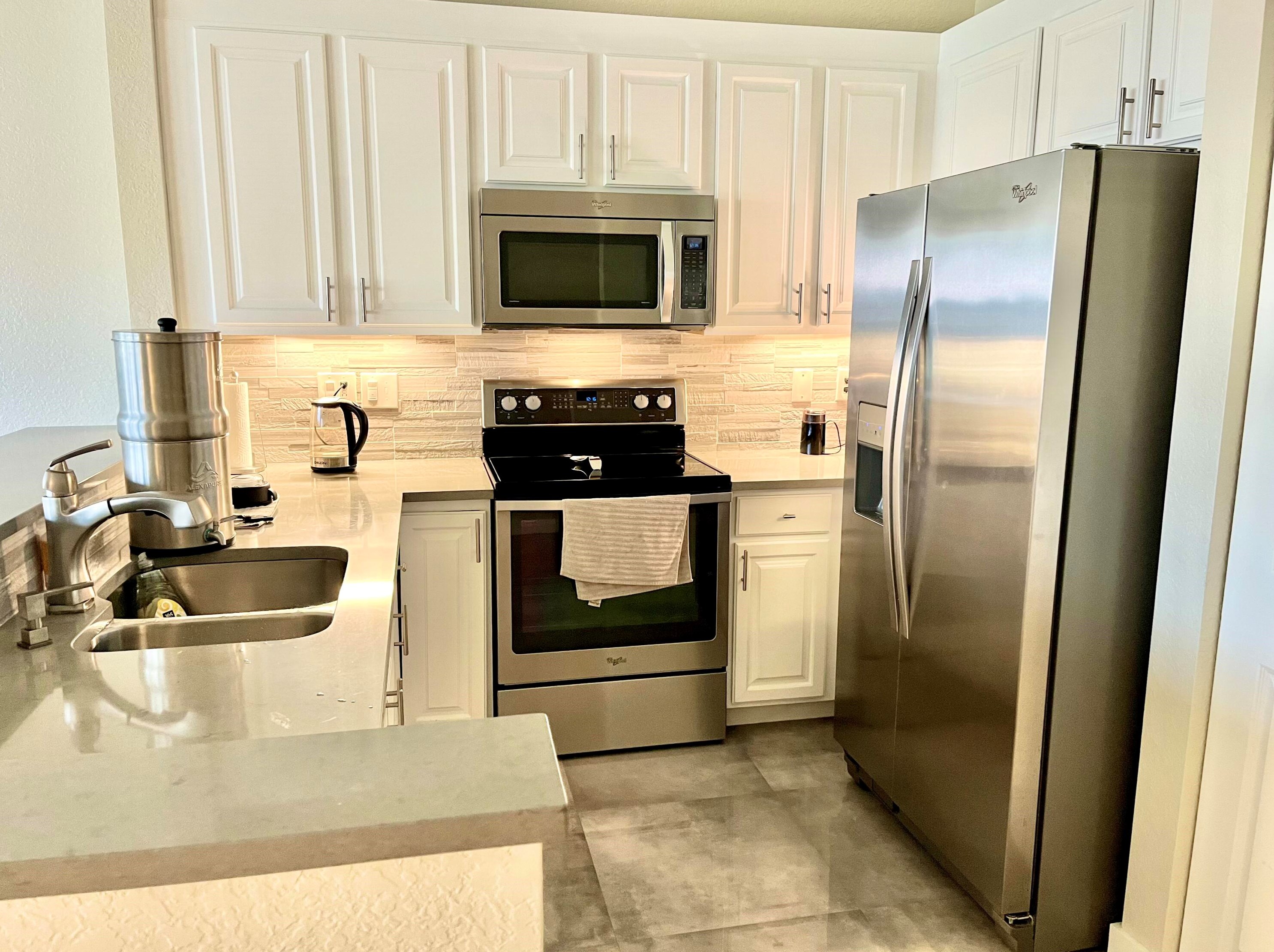 386 Coral Trace Ln, Delray Beach, FL 33445