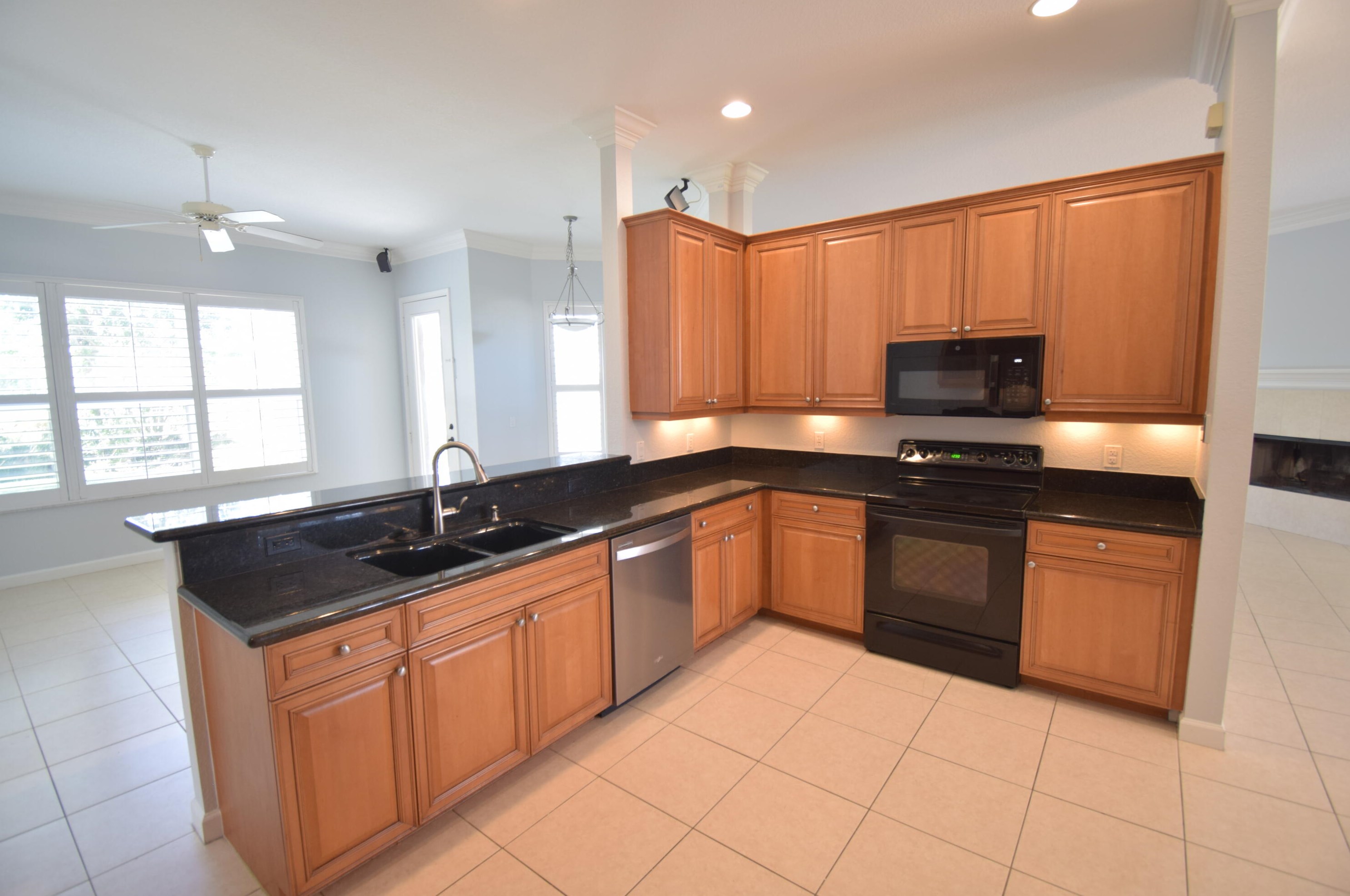 426 Canterbury Ct, Fort Pierce FL  34983-3404 exterior