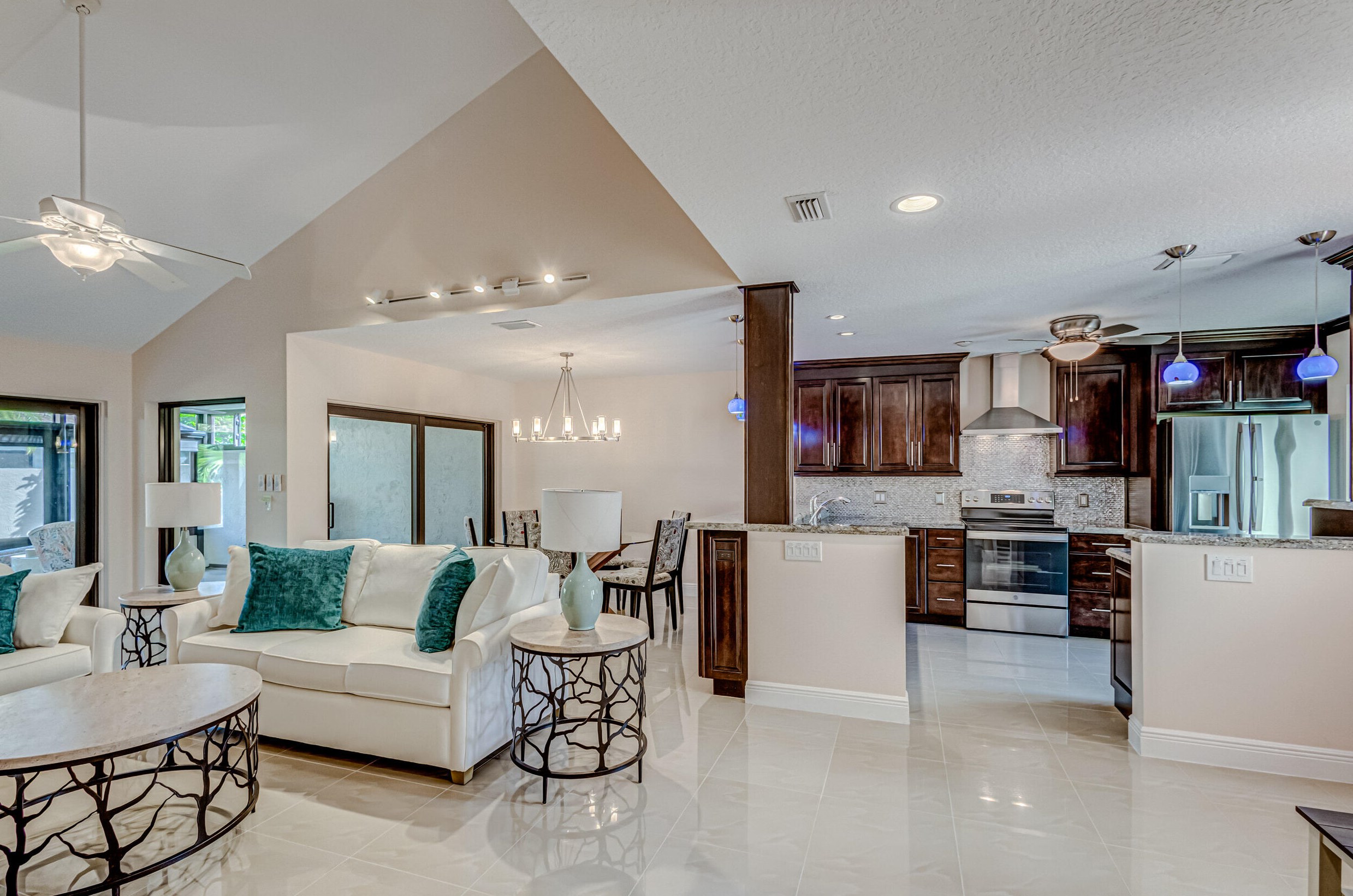 17220 Fownes Crescent, Jupiter, FL 33477