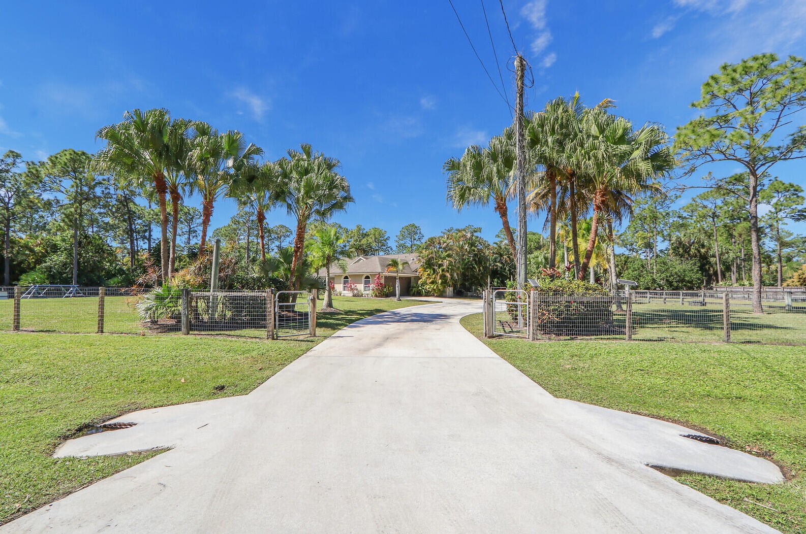 15595 Mellen Ln, Jupiter, FL 33478