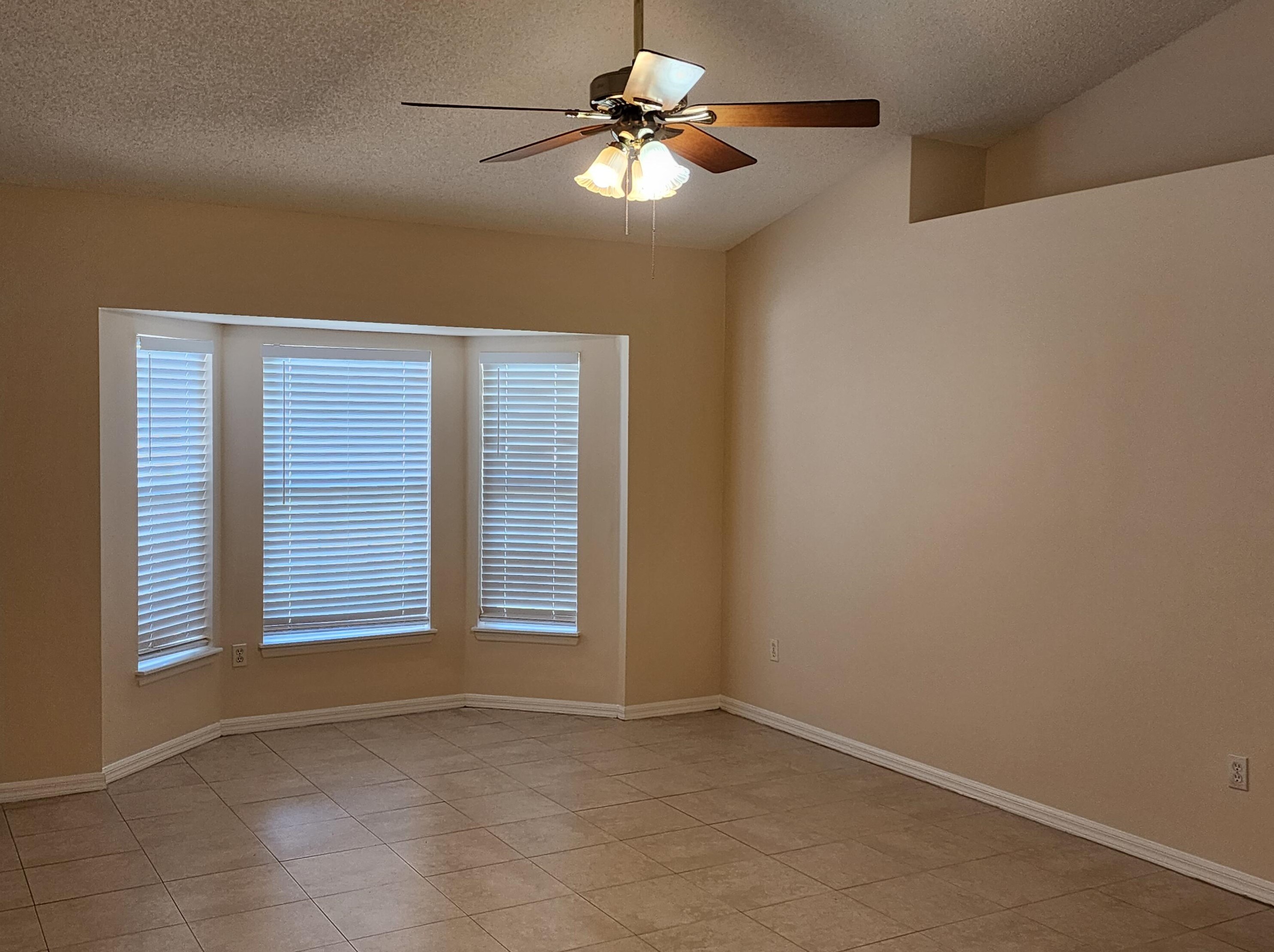 326 Ray Ave, Fort Pierce FL  34983-3048 exterior