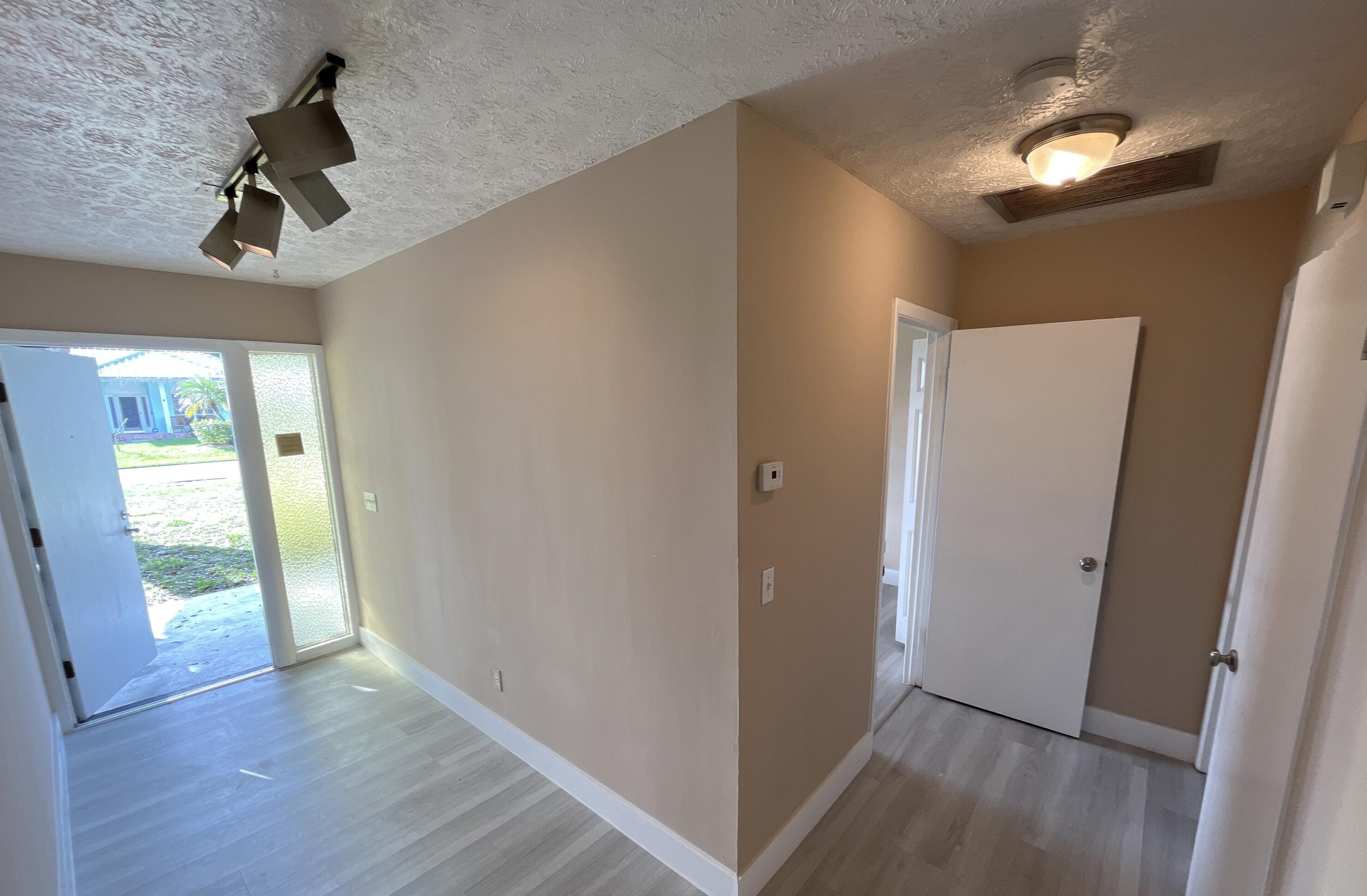 6165 Audubon Ln, Hobe Sound, FL 33455-7504