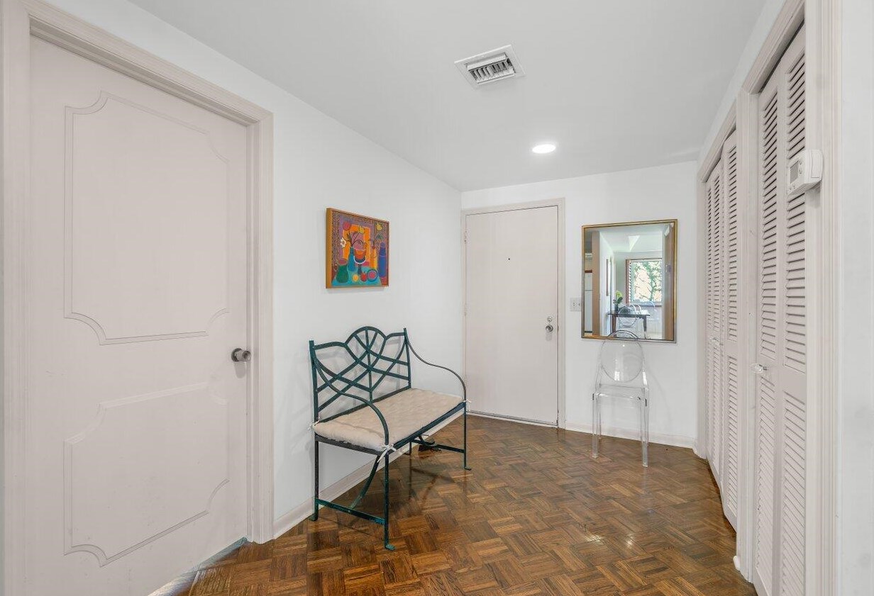 200 Little Club Rd #9, Delray Beach, FL 33483