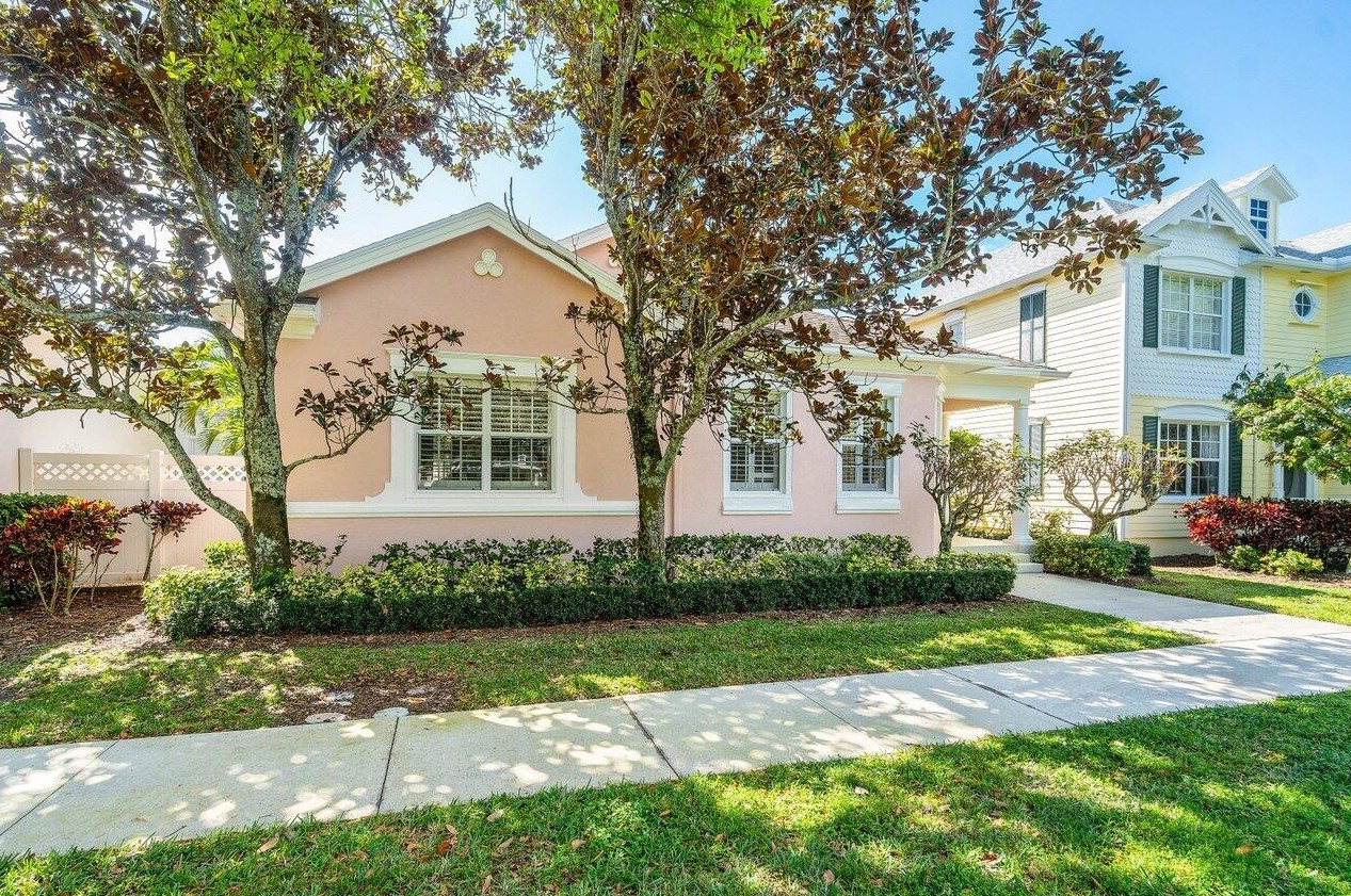 114 Poinciana Dr, Jupiter, FL 33458