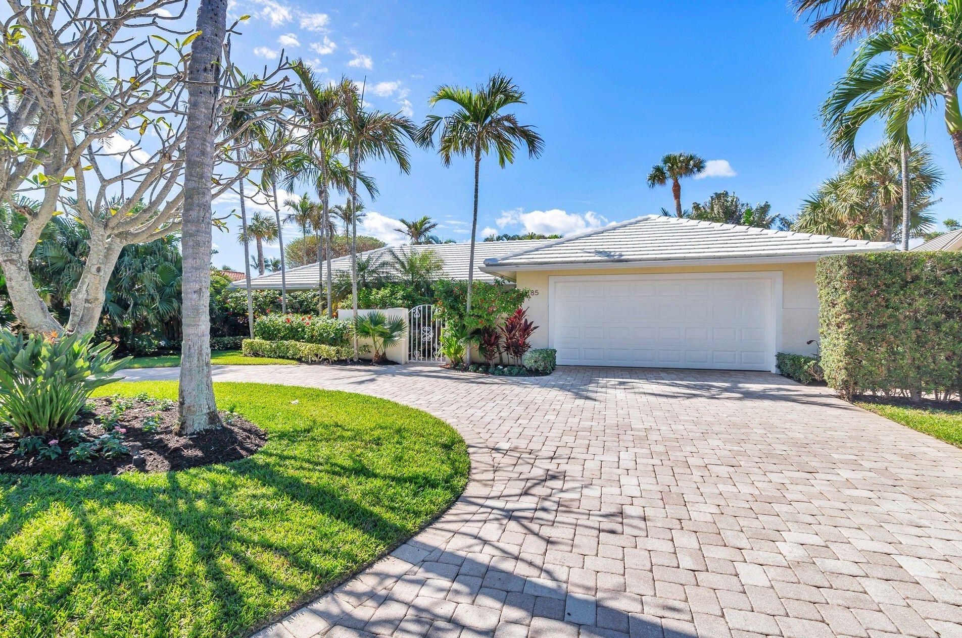 185 Shelter Ln, Jupiter, FL 33469-3515