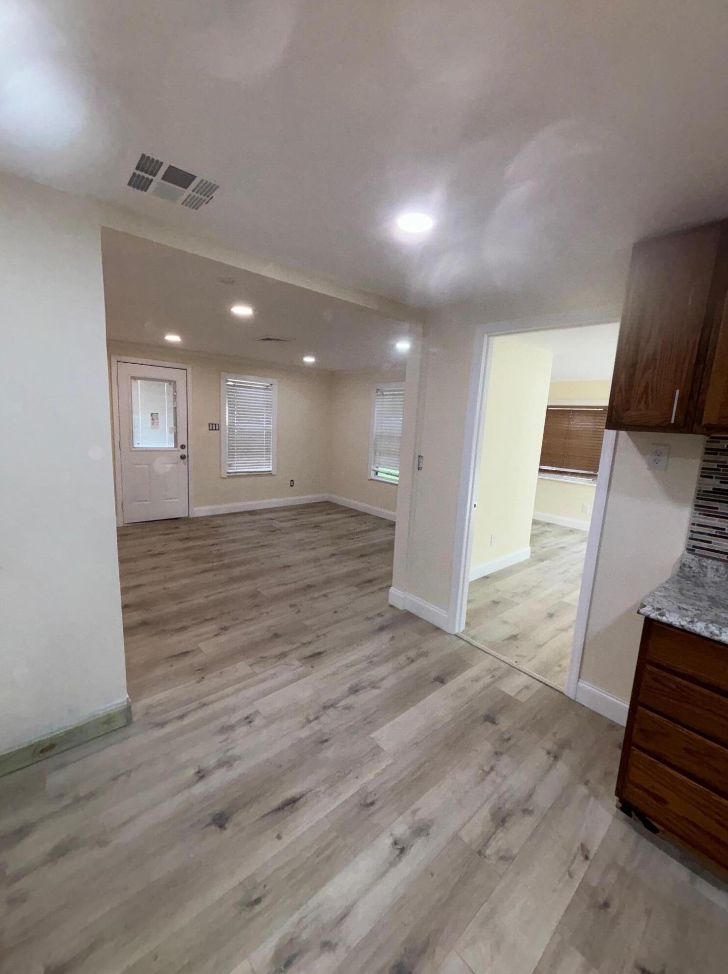 1717 Linwood Ave, Fort Pierce FL  34982-6195 exterior