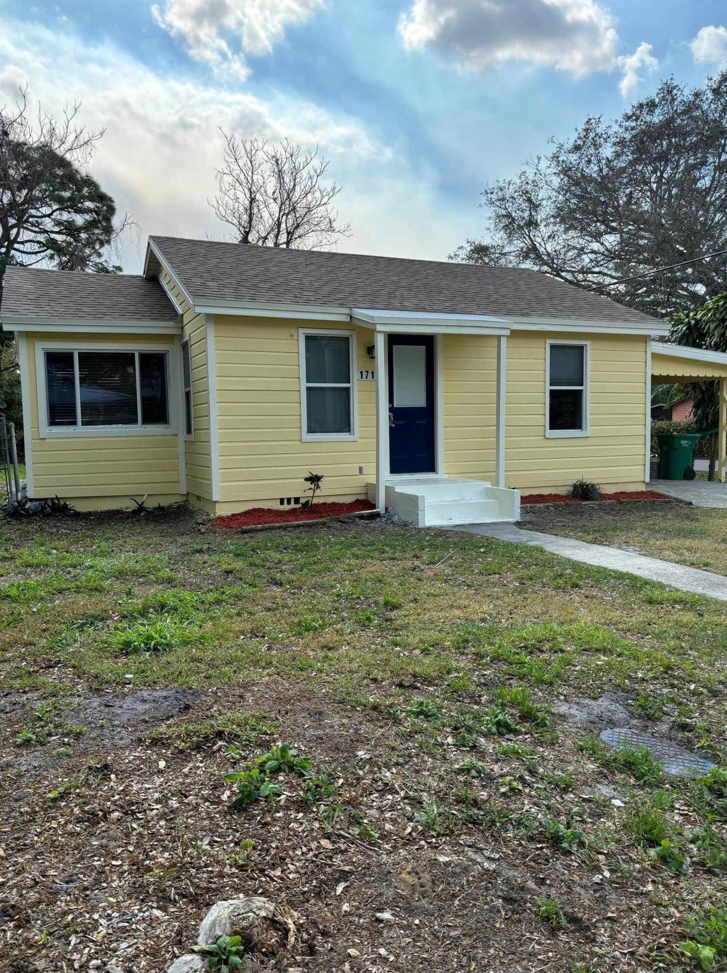 1717 Linwood Ave, Fort Pierce FL  34982-6195 exterior