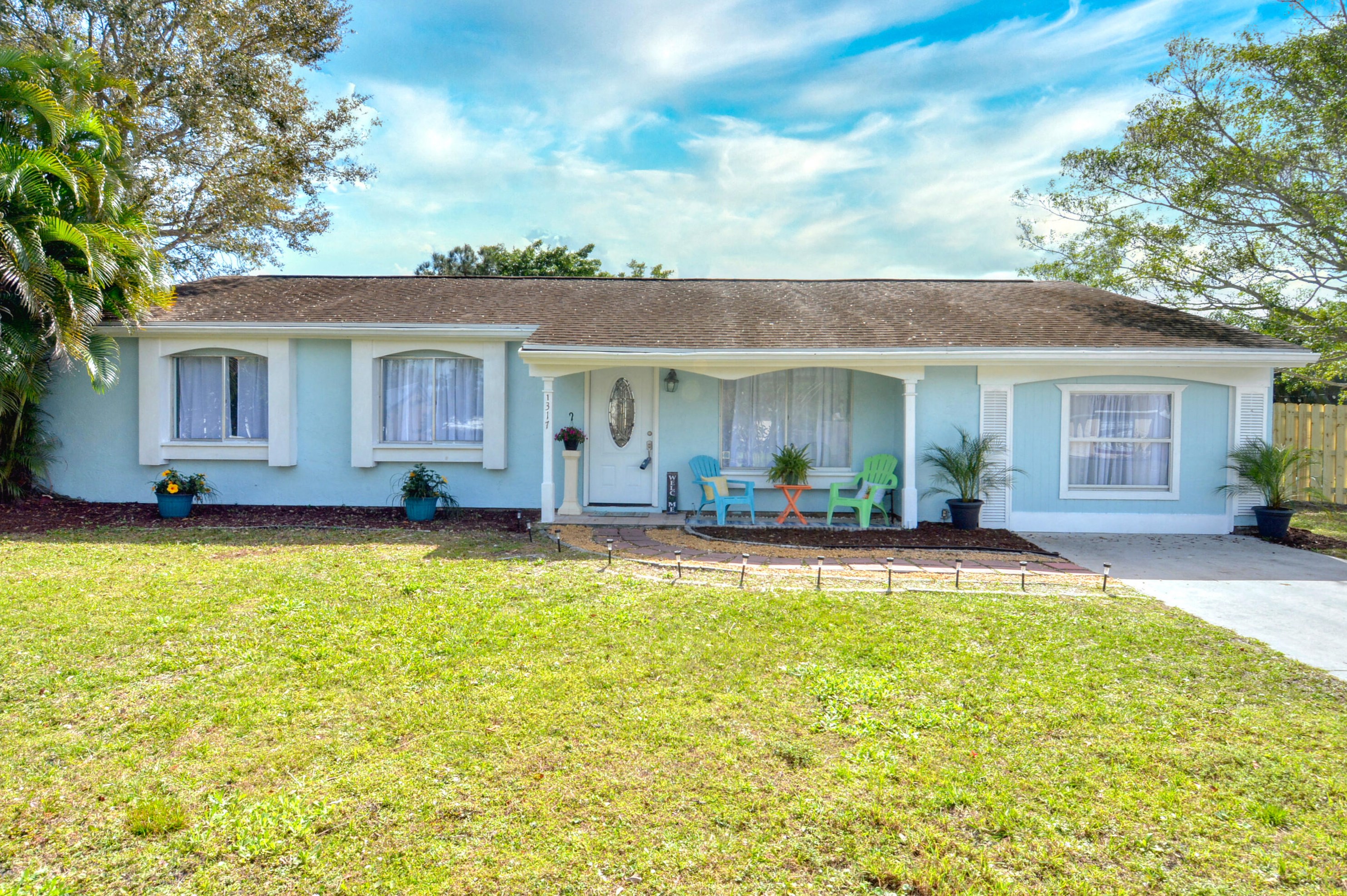 1317 Se Larose Ct, Fort Pierce, FL 34952