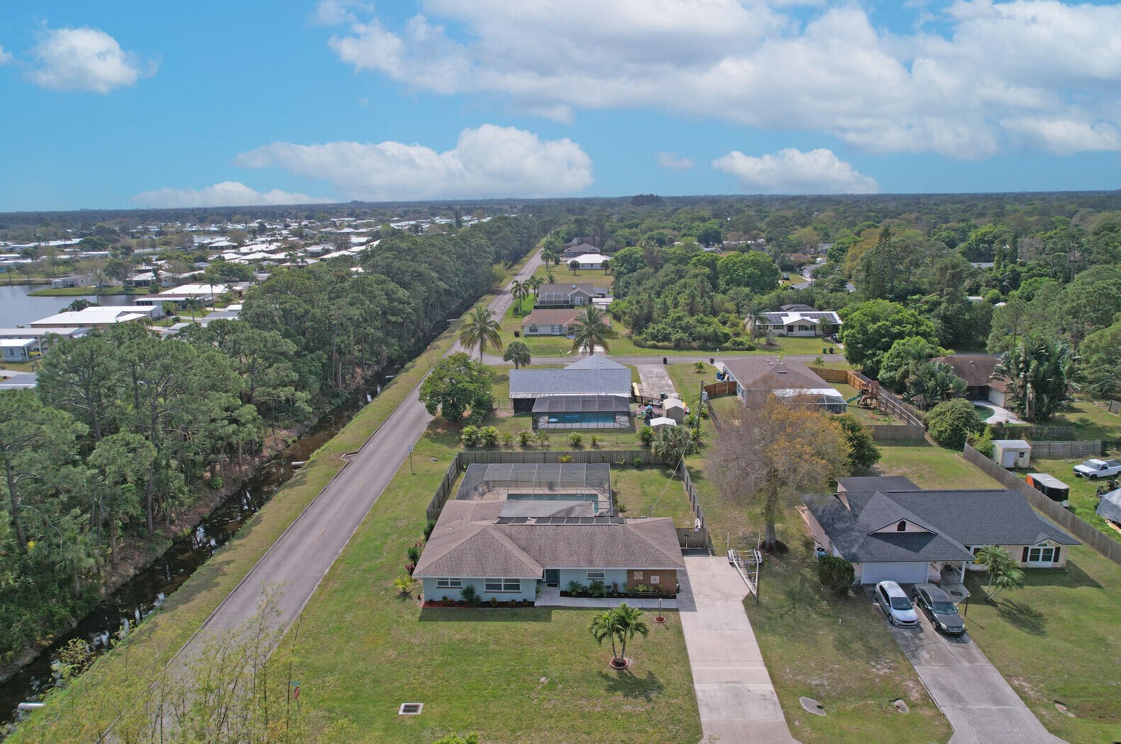 6501 Paso Robles Blvd, Fort Pierce FL  34951-1224 exterior