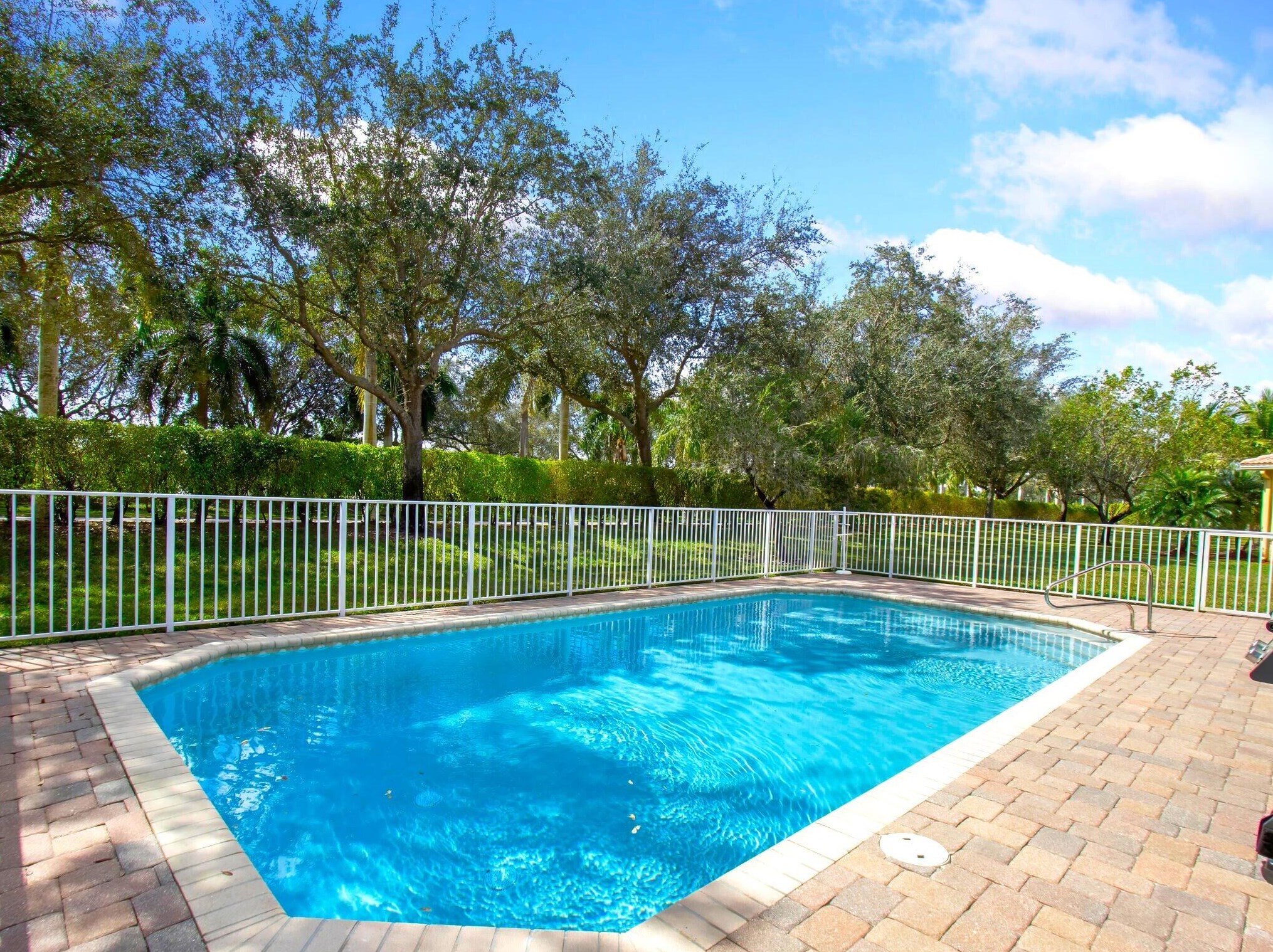 9570 Lantern Bay Cir, West Palm Beach, FL 33411-5171