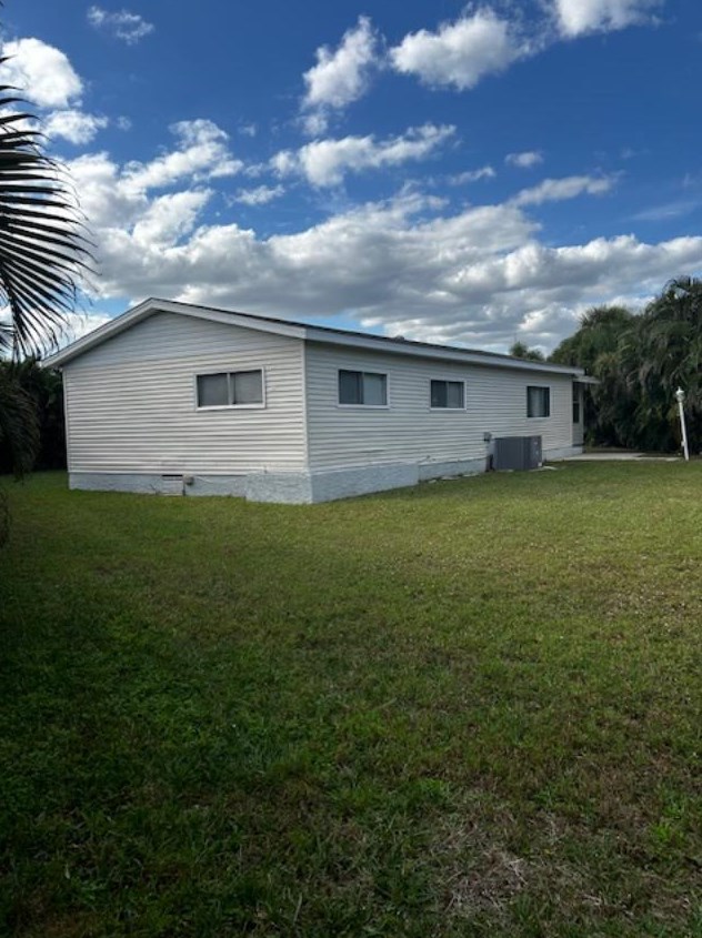 877 Pecan Cir, Sebastian, FL 32976-7373