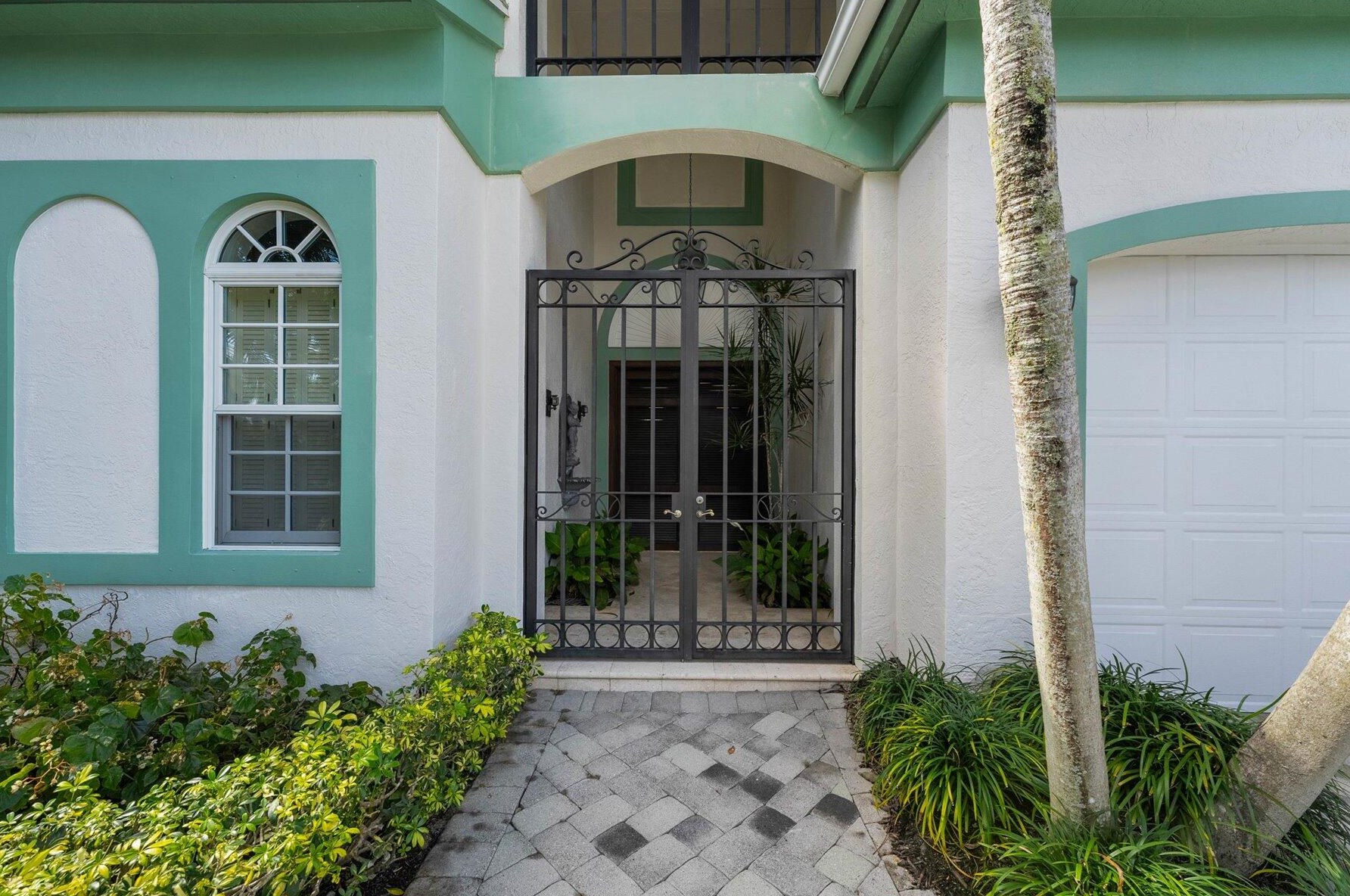135 Sota Dr, Jupiter, FL 33458