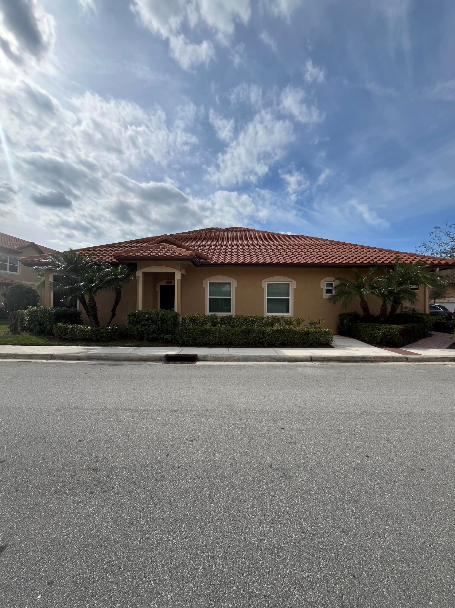 2805 65th Dr, Vero Beach, FL 32966-4697