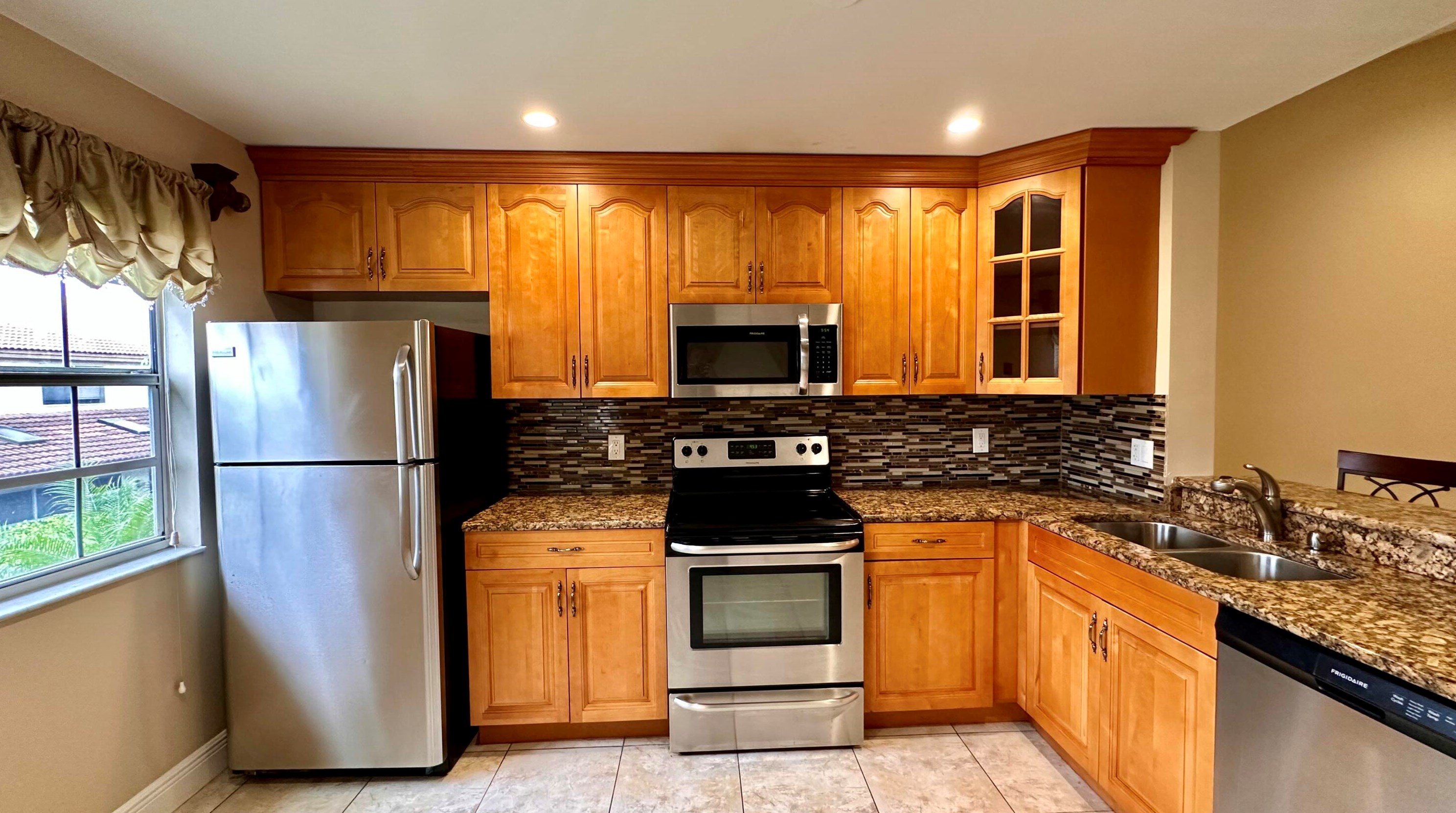 6733 Via Regina, Boca Raton, FL 33433