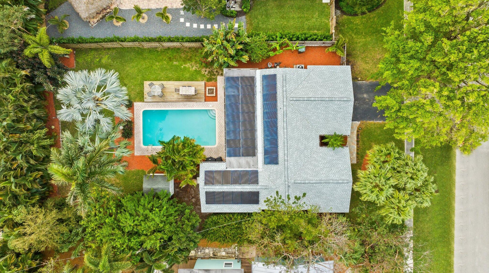 112 Palamino Cir, Boca Raton, FL 33487-1572