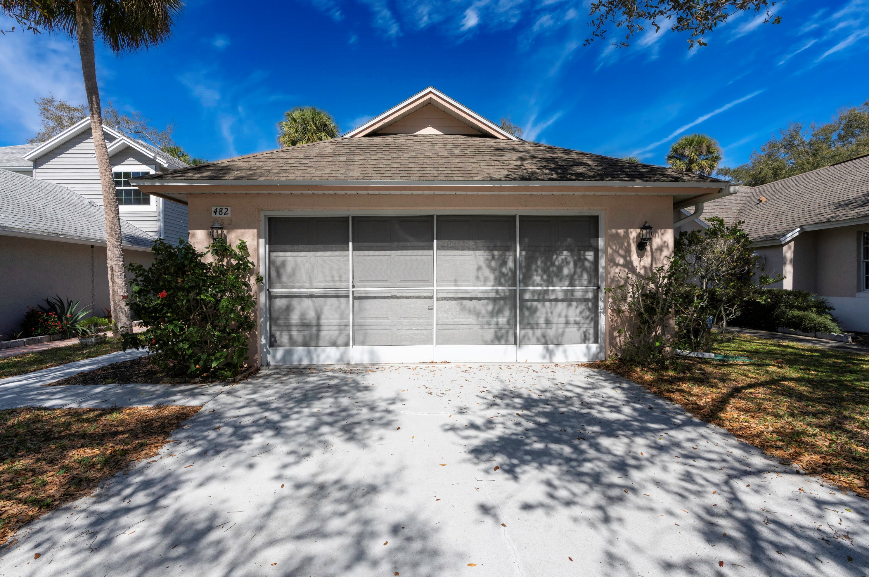 482 10th Pl, Vero Beach, FL 32960-6818