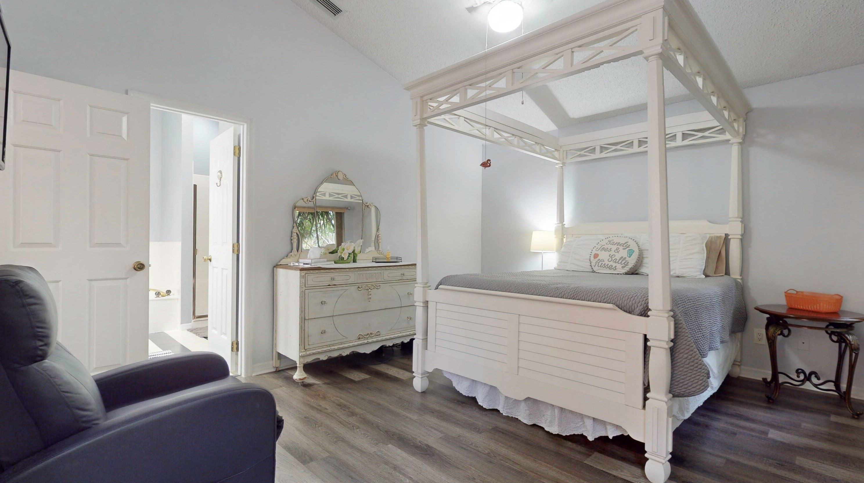 482 10th Pl, Vero Beach FL  32960-6818 exterior