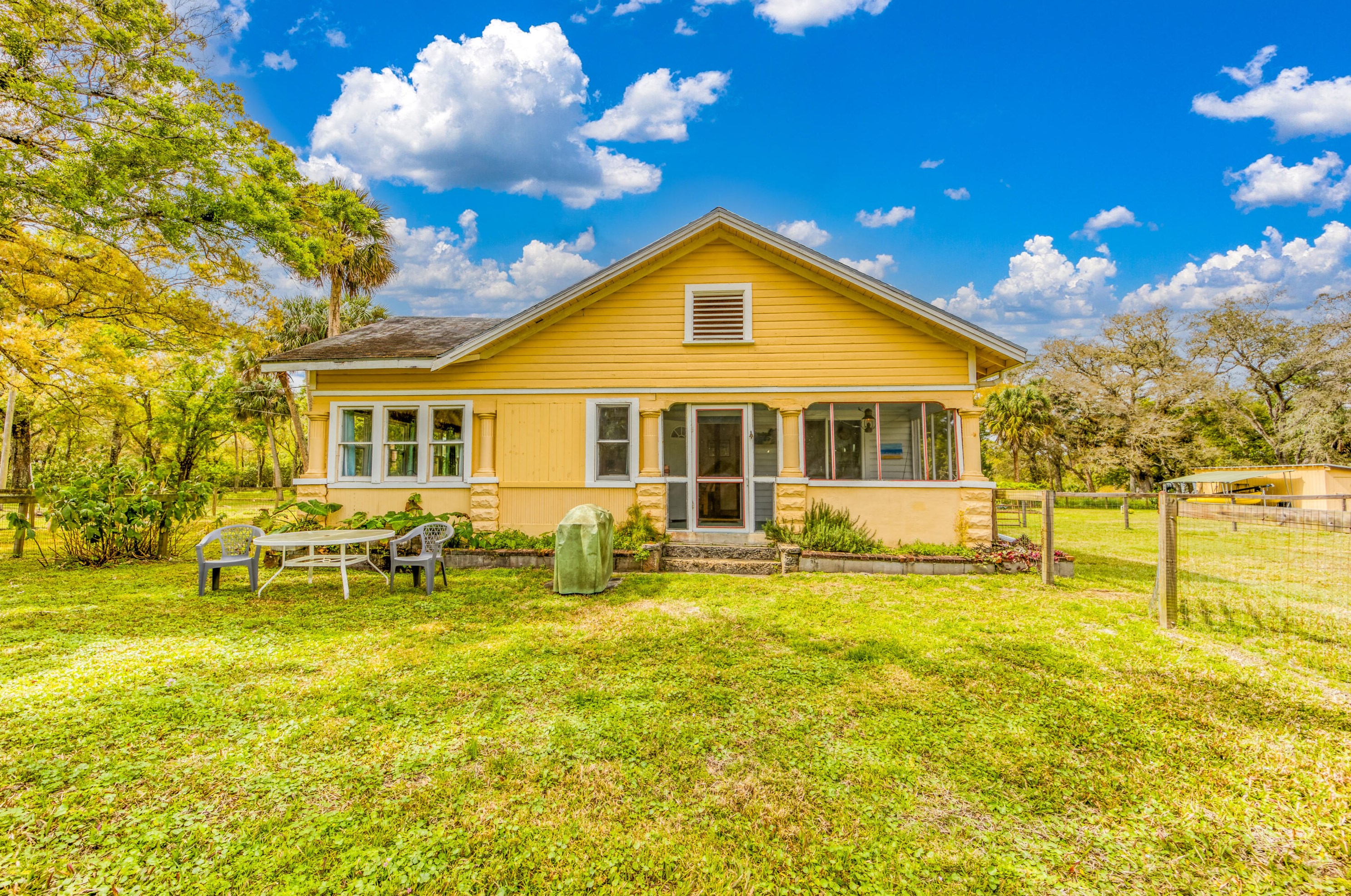 3531 11 Mile Rd, Fort Pierce, FL 34945