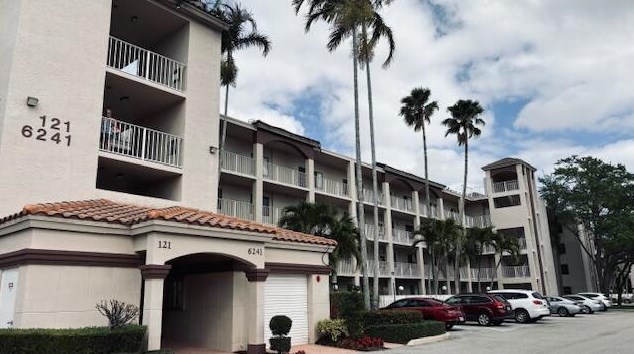 6241 Pointe Regal Cir #306, Delray Beach, FL 33484