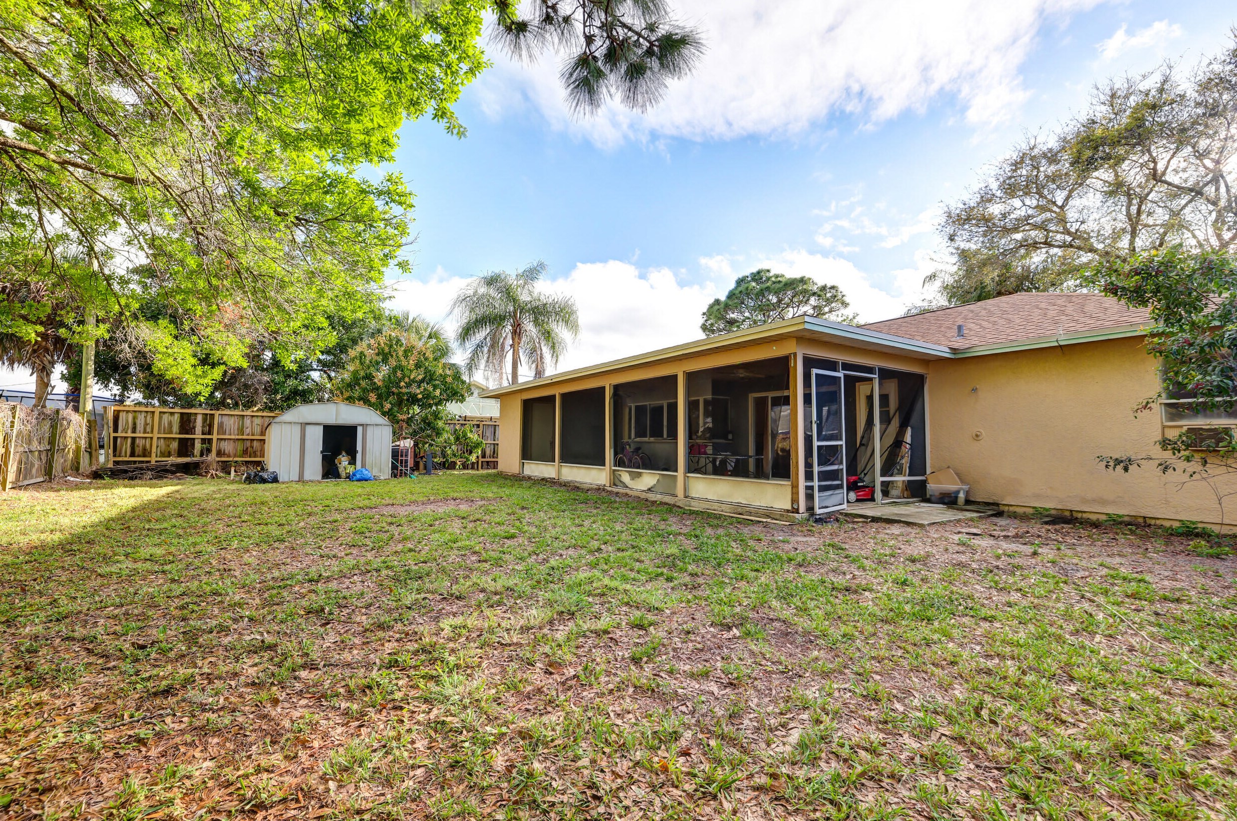 3901 Jarmer Rd, Fort Pierce FL  34953-3648 exterior