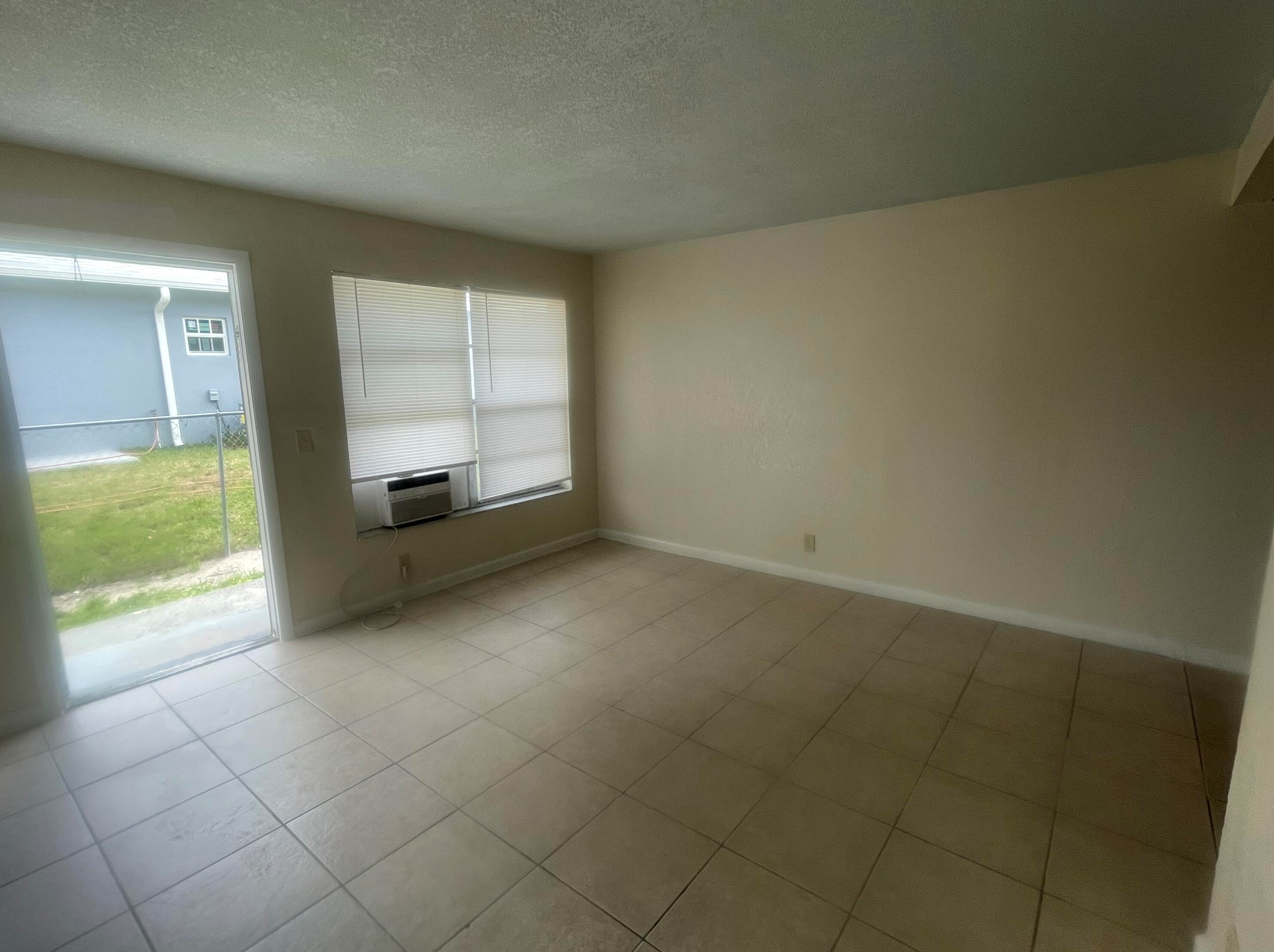 914 4th St #1, West Palm Beach, FL 33401