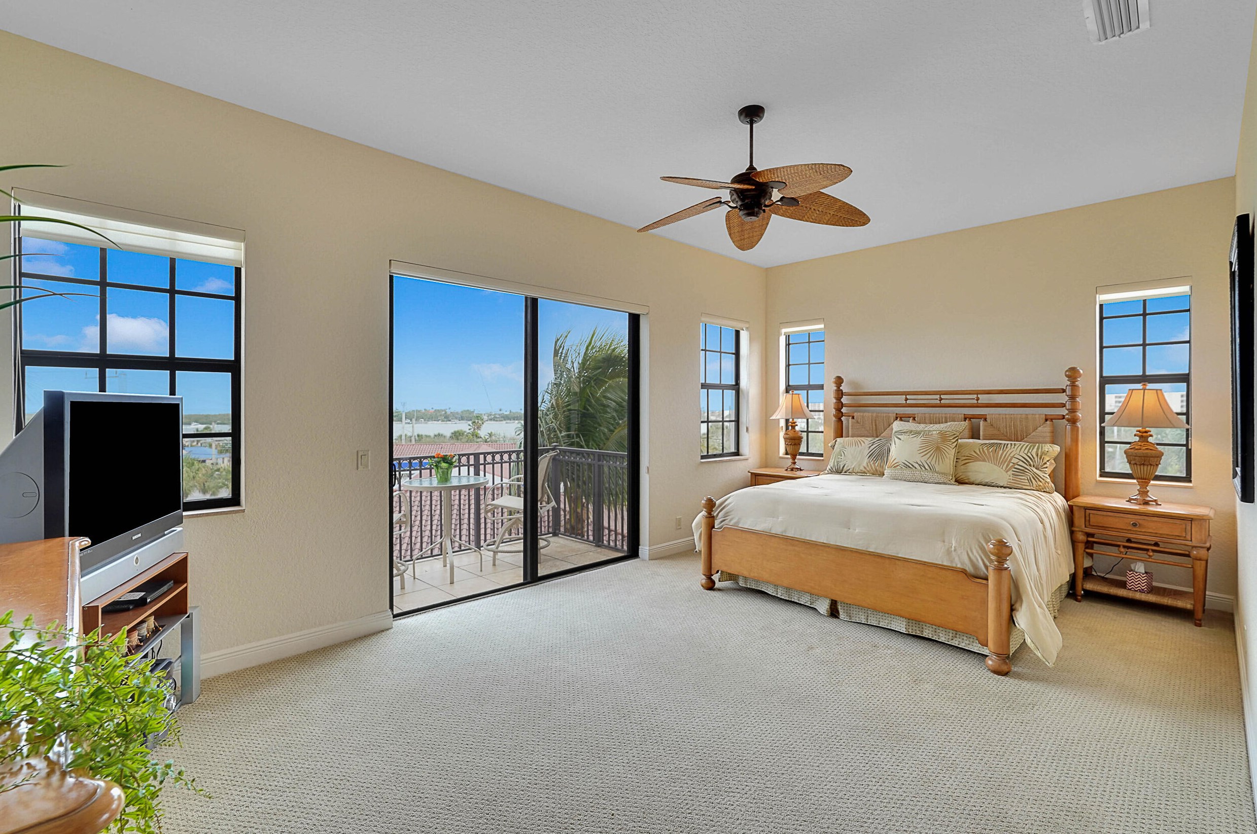 204 Del Sol Cir, Jupiter FL 33469-2229 exterior