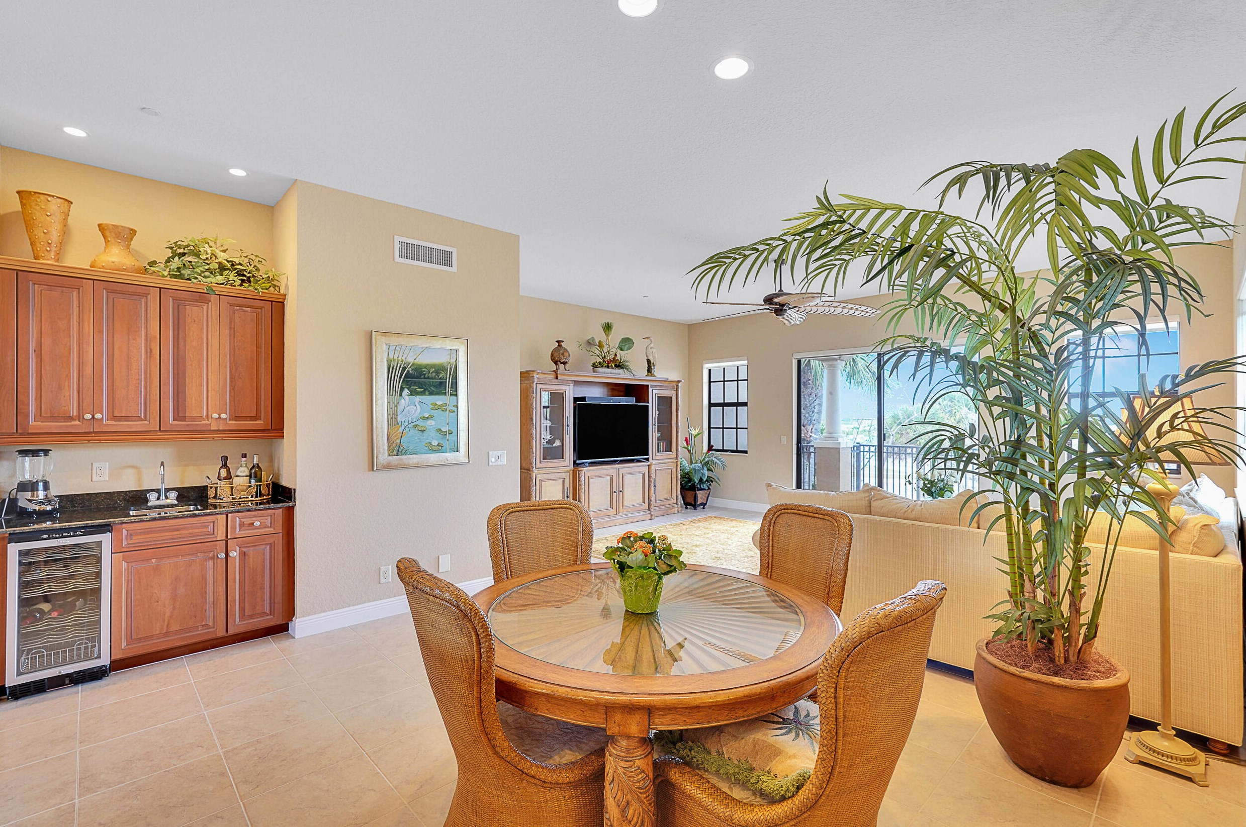 204 Del Sol Cir, Jupiter FL 33469-2229 exterior