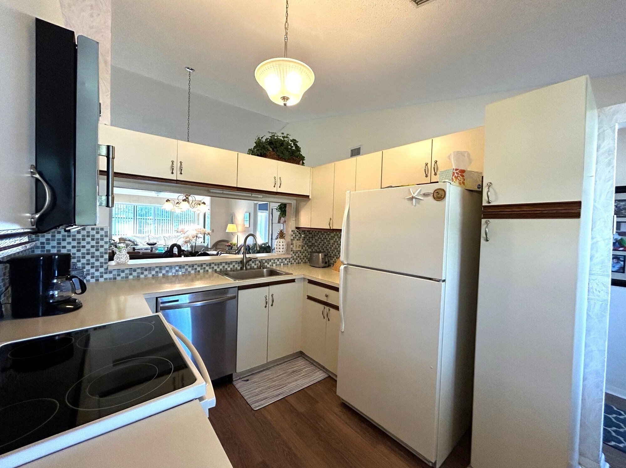 7682 Tahiti Ln #206, Lake Worth, FL 33467