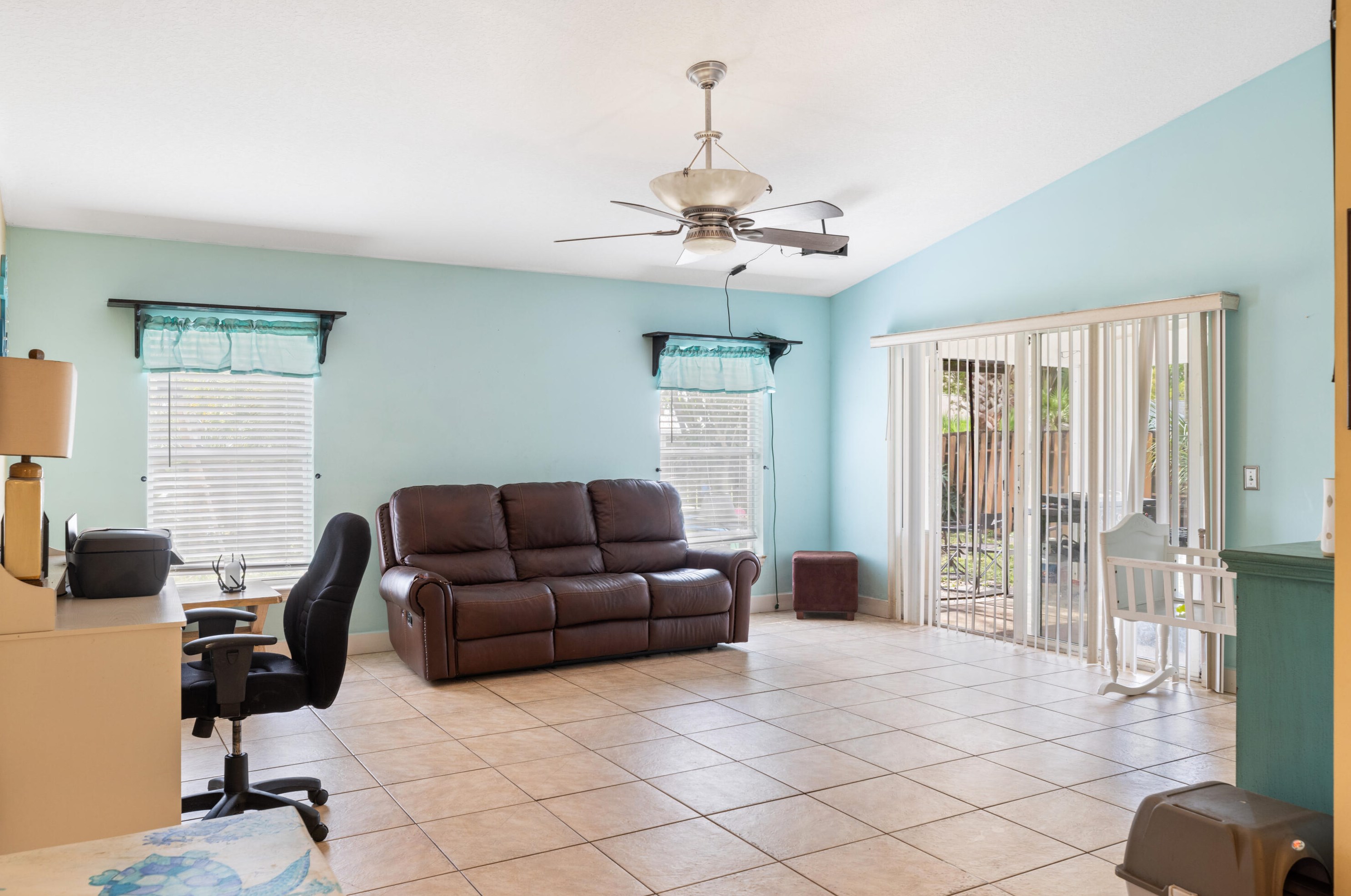741 18th Pl, Vero Beach, FL 32960-5407
