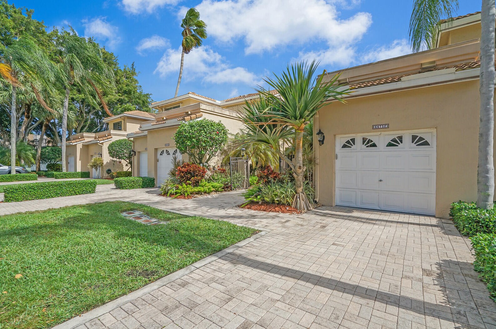 6675 Montego Bay Blvd, Boca Raton, FL 33433-4025