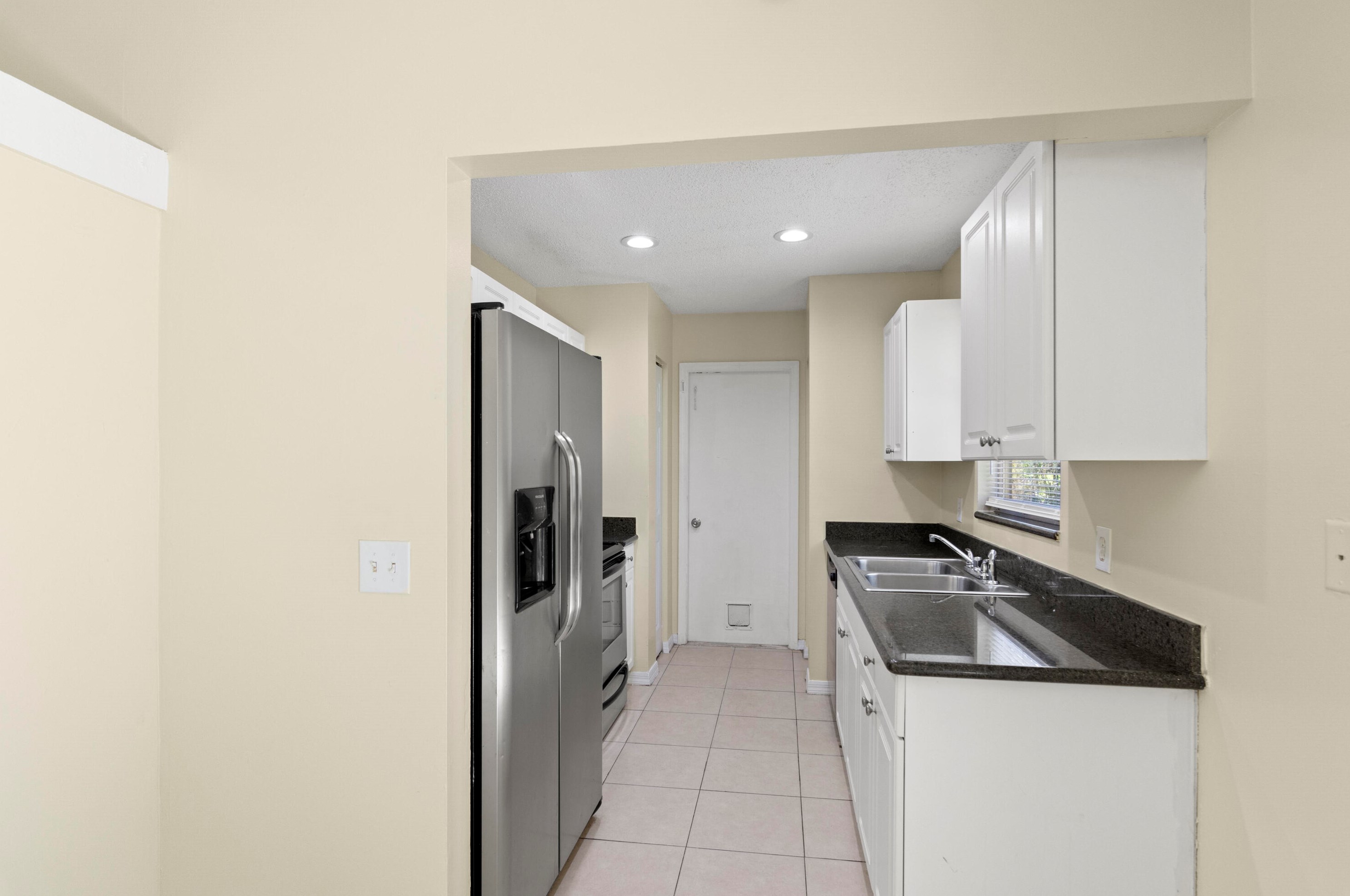 526 Nw Kingston St, Fort Pierce, FL 34983