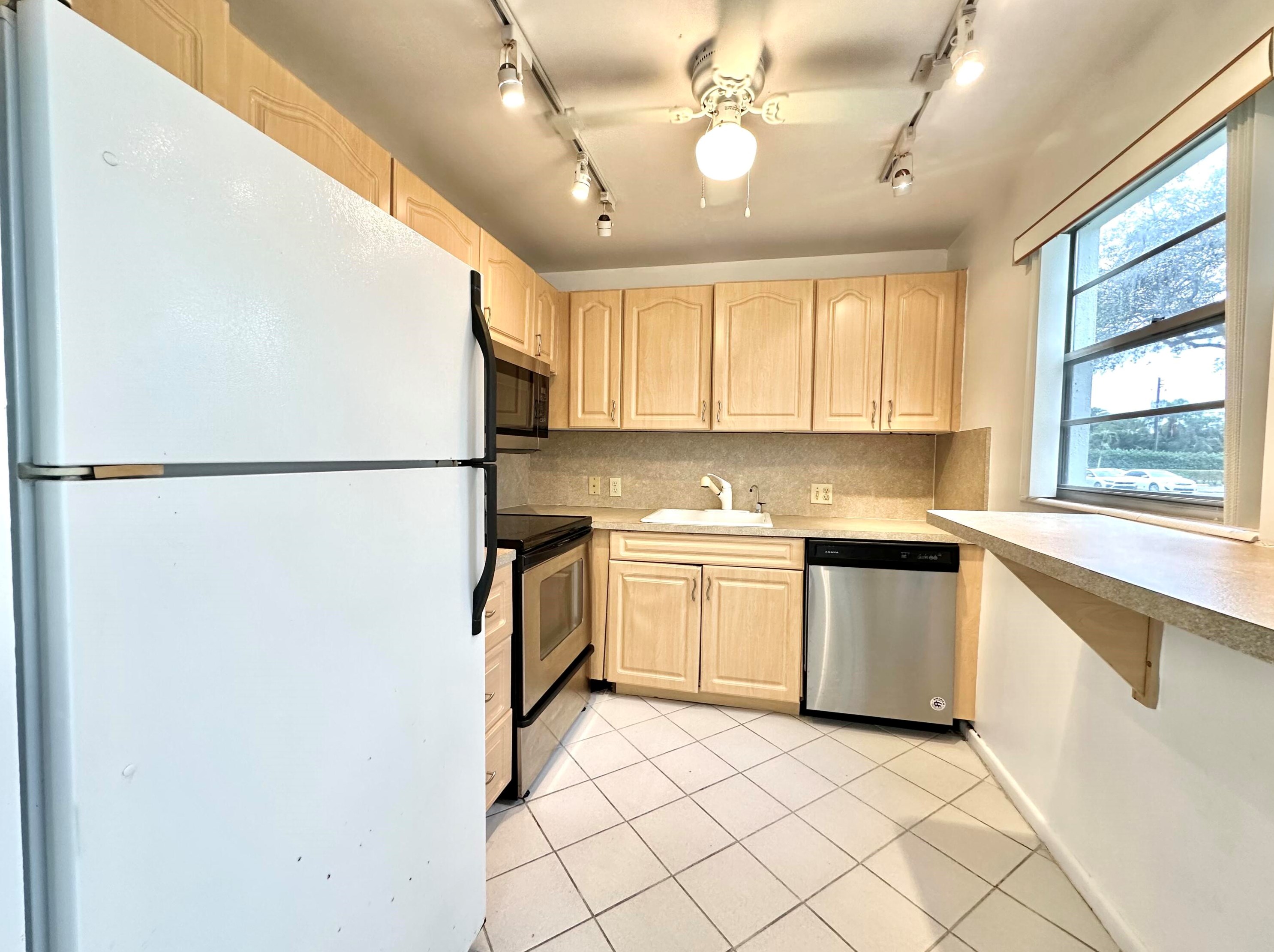 172 Fanshaw, Boca Raton FL  33434-3086 exterior