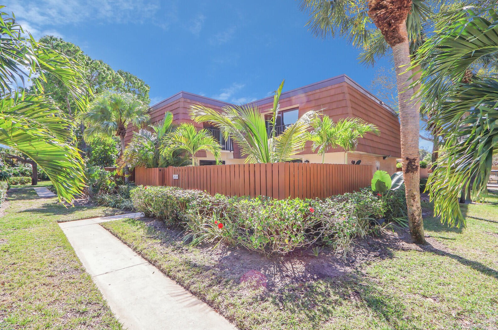 2434 24th Ct, Jupiter, FL 33477