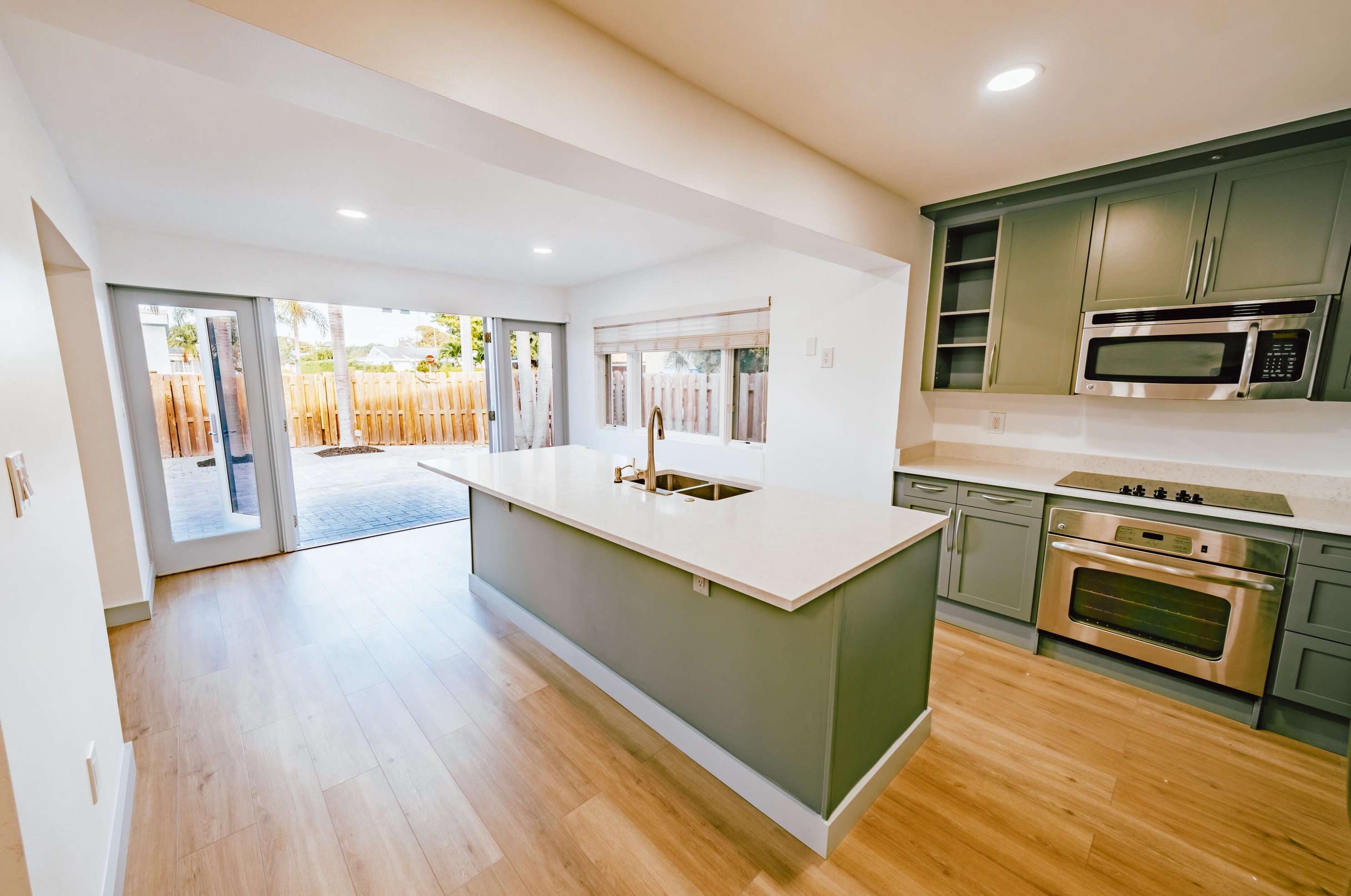1529 N M St, Lake Worth, FL 33460