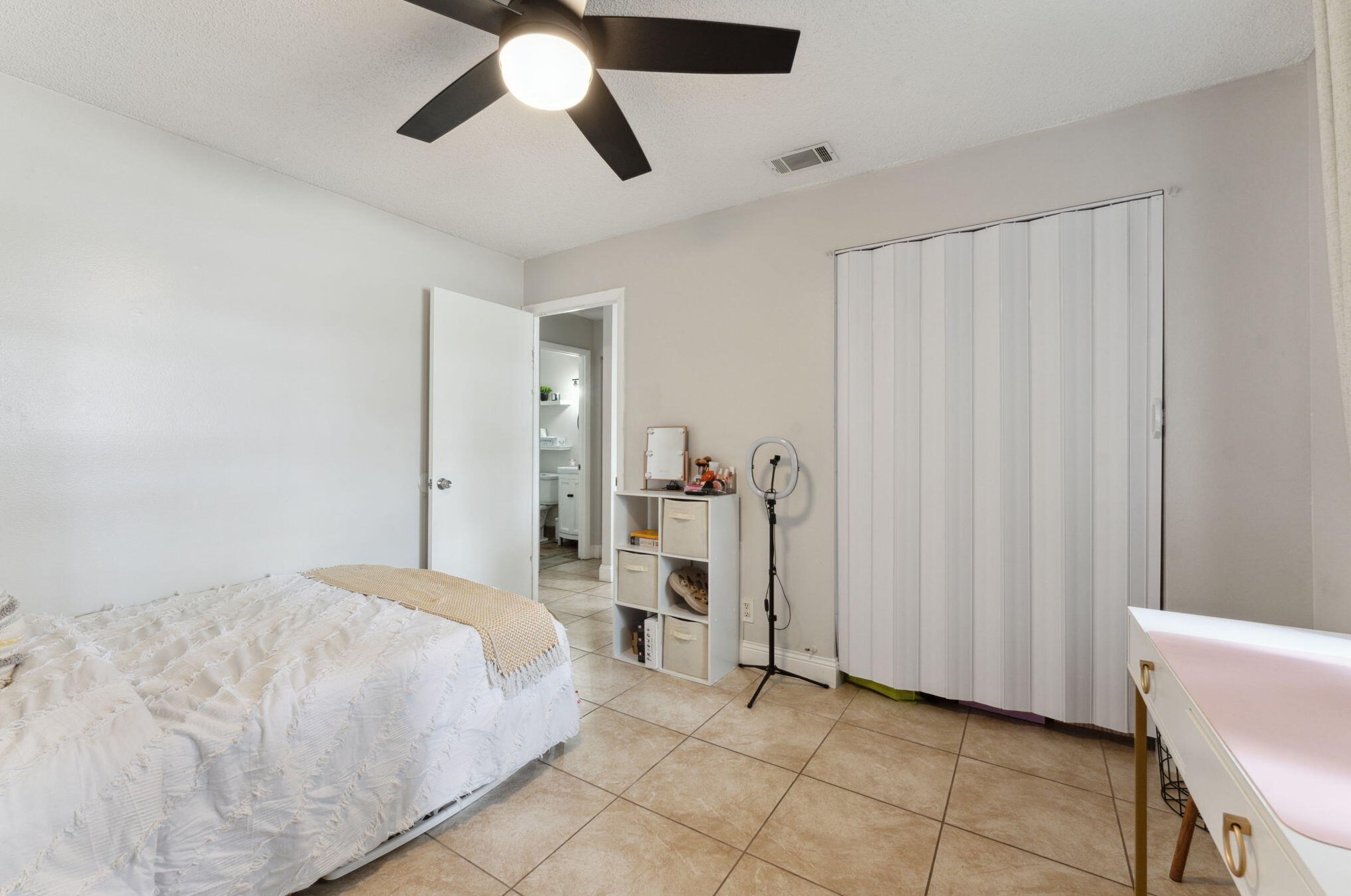 4481 Nicia Way, Lake Worth FL  33463-4684 exterior