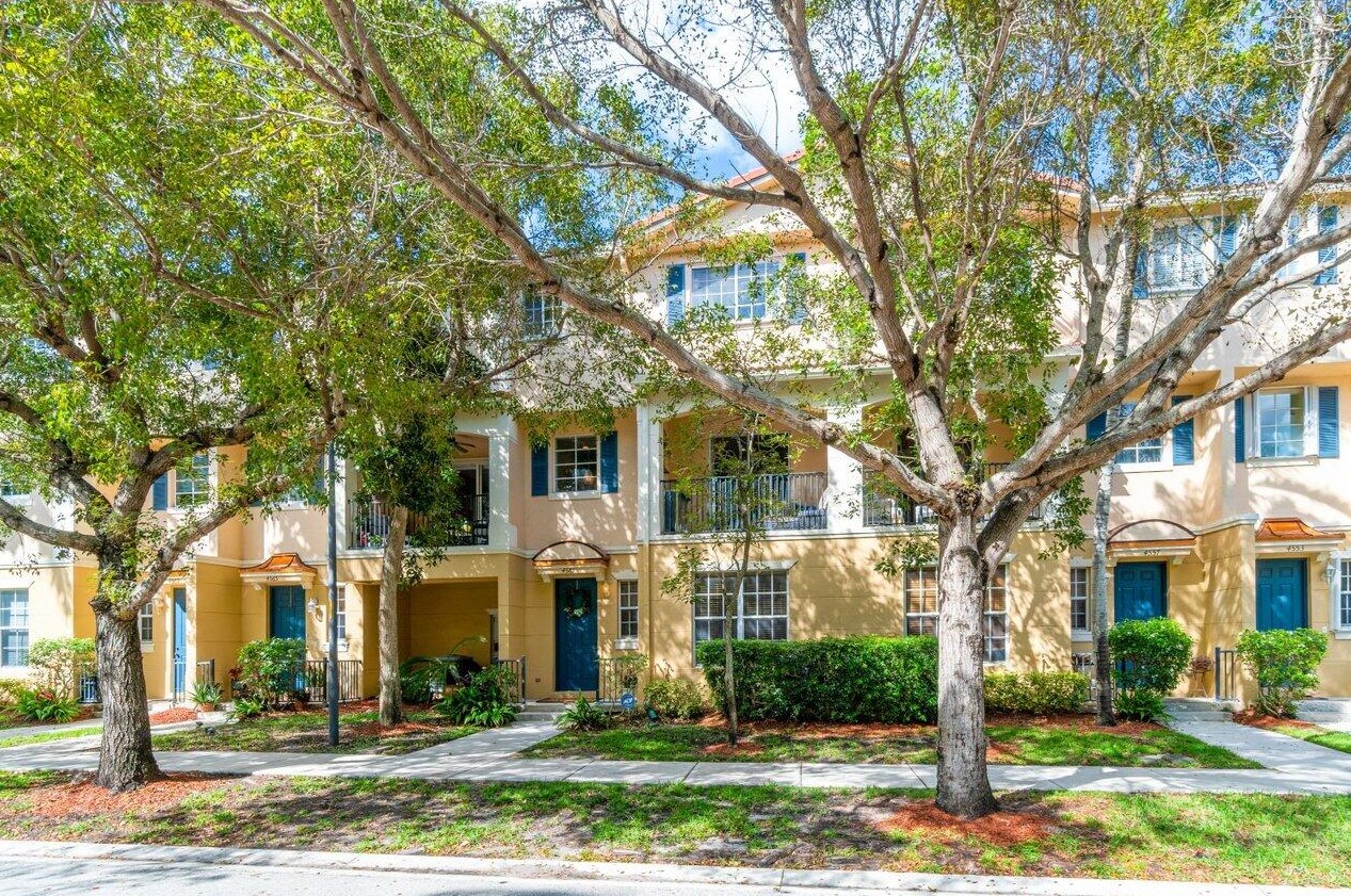 4561 Danson Way, Delray Beach, FL 33445