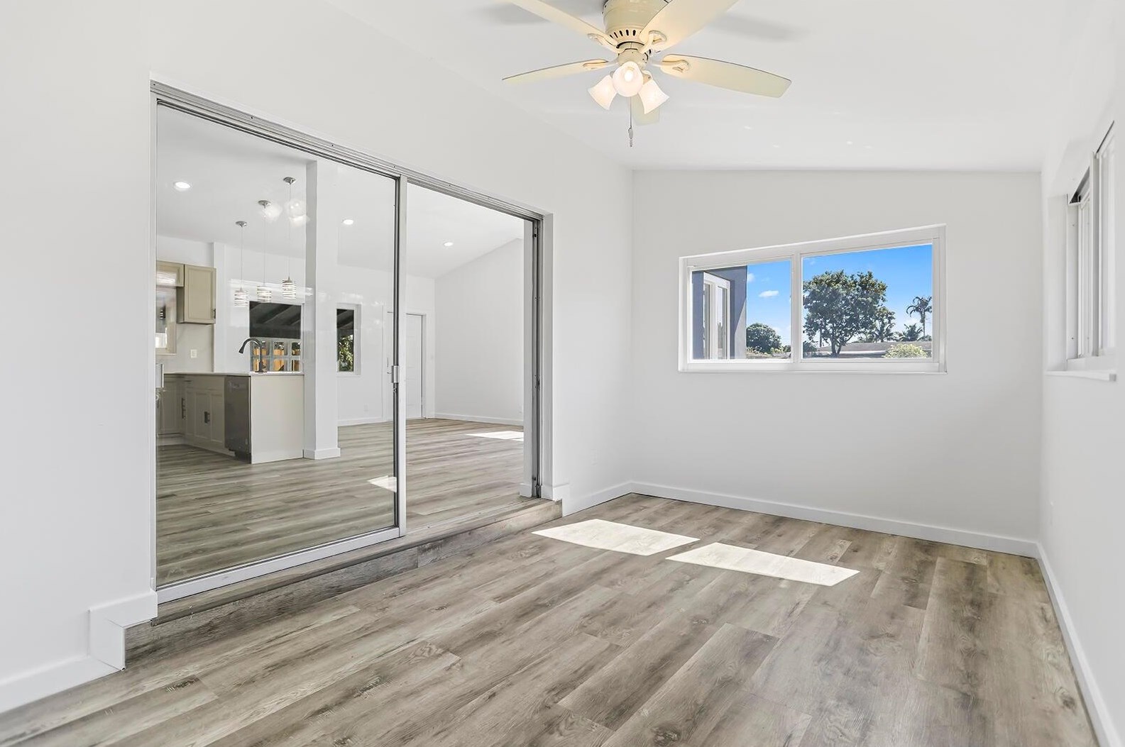 7281 Mcarthur Pkwy, Hollywood FL  33024-7122 exterior