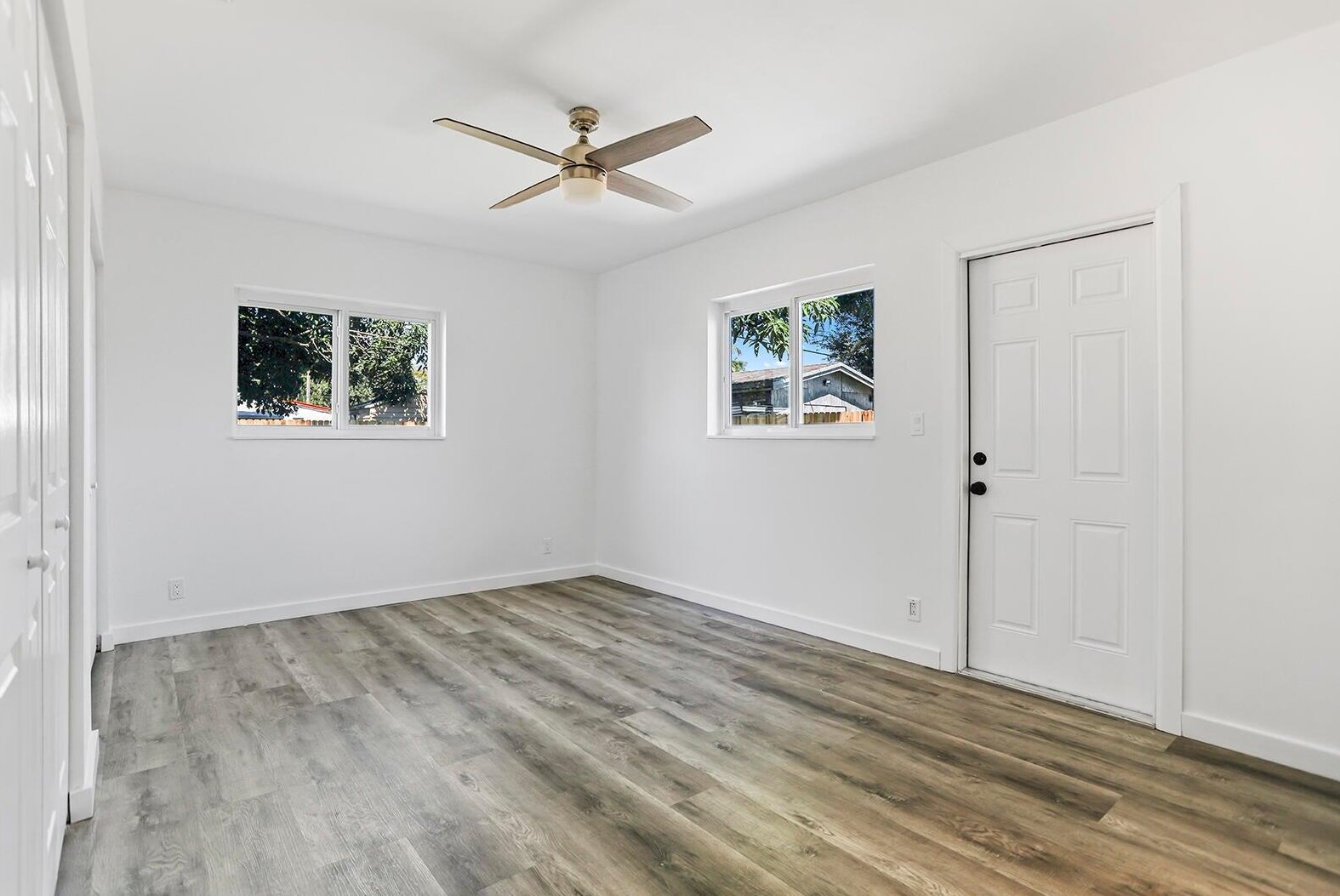 7281 Mcarthur Pkwy, Hollywood FL  33024-7122 exterior