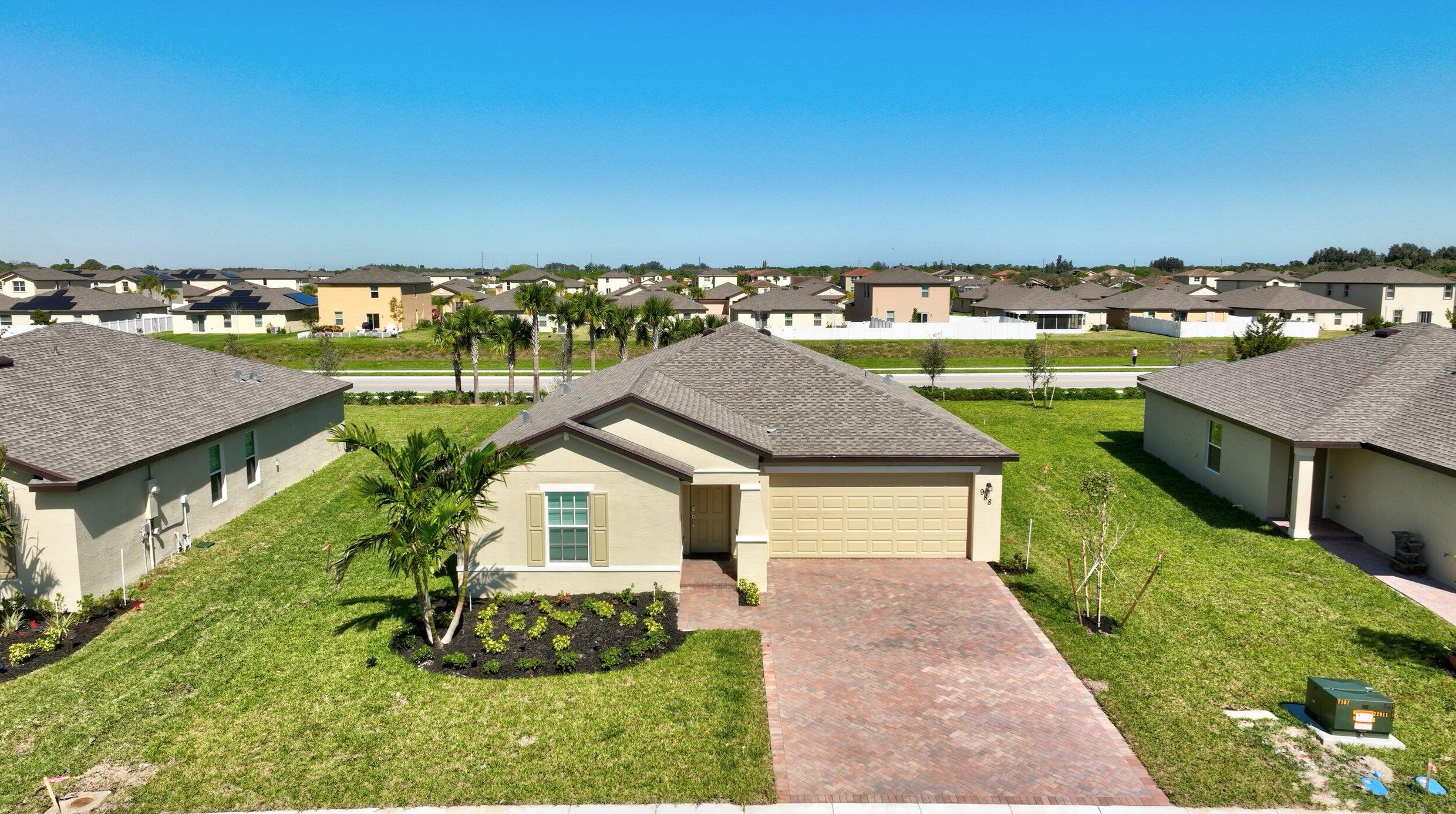 988 Bent Creek Dr, Fort Pierce, FL 34947