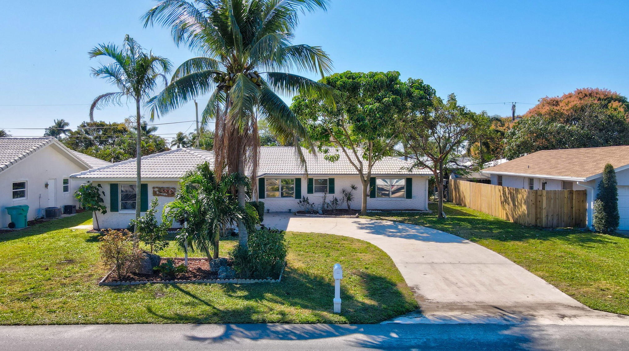 1330 25th Way, Boynton Beach, FL 33426-7801