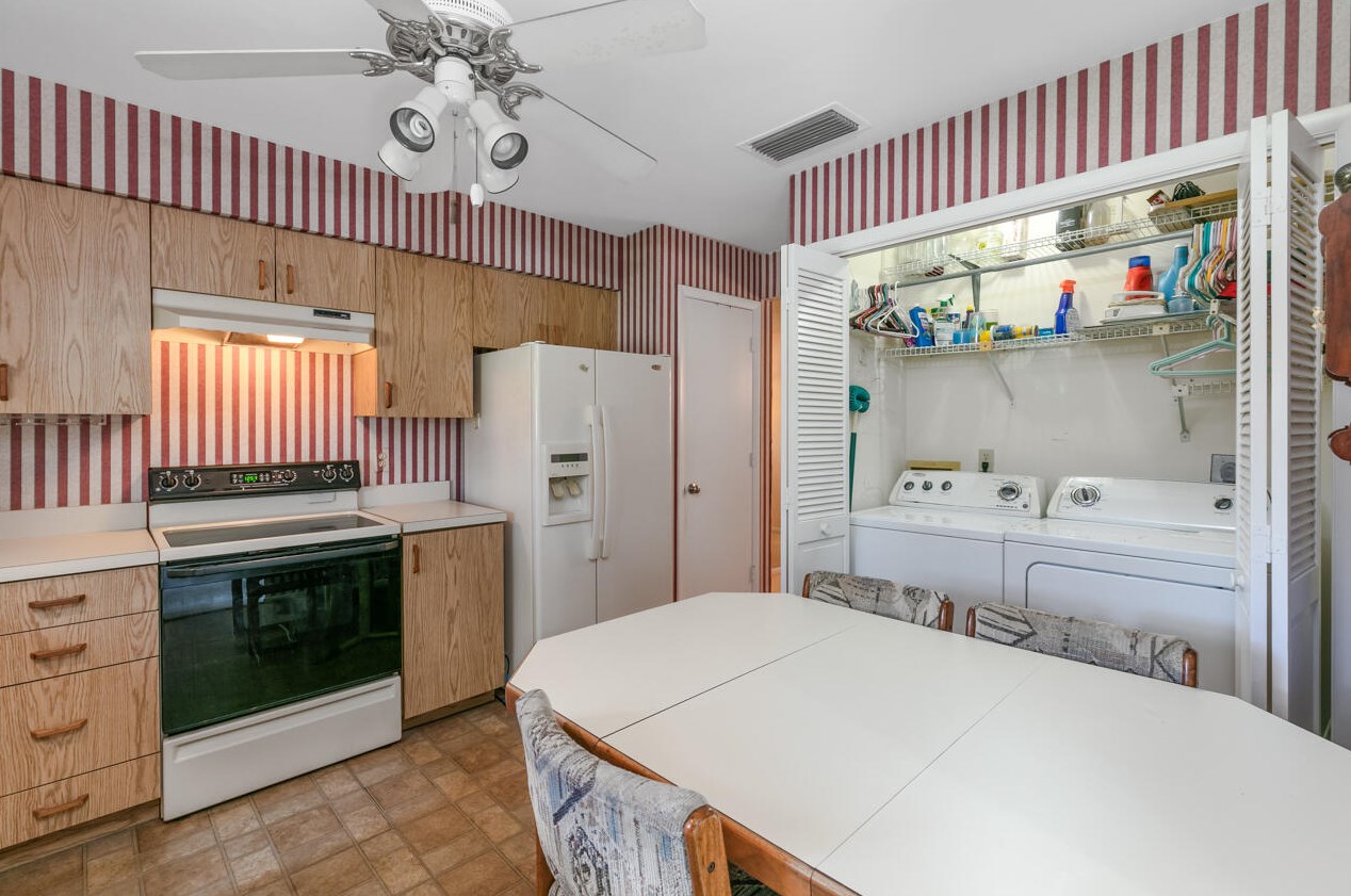 2924 Westlake Cir, Palm City FL  34990-4616 exterior