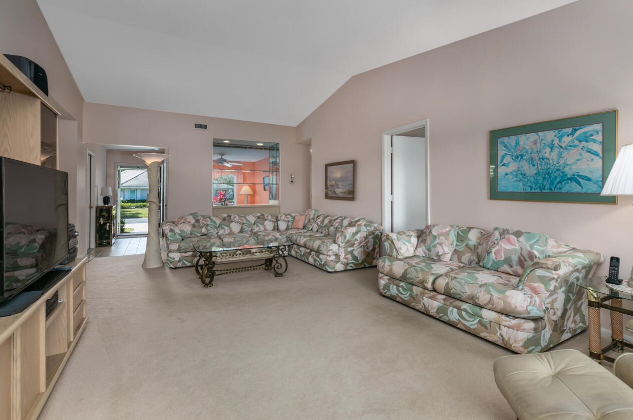2924 Westlake Cir, Palm City FL  34990-4616 exterior