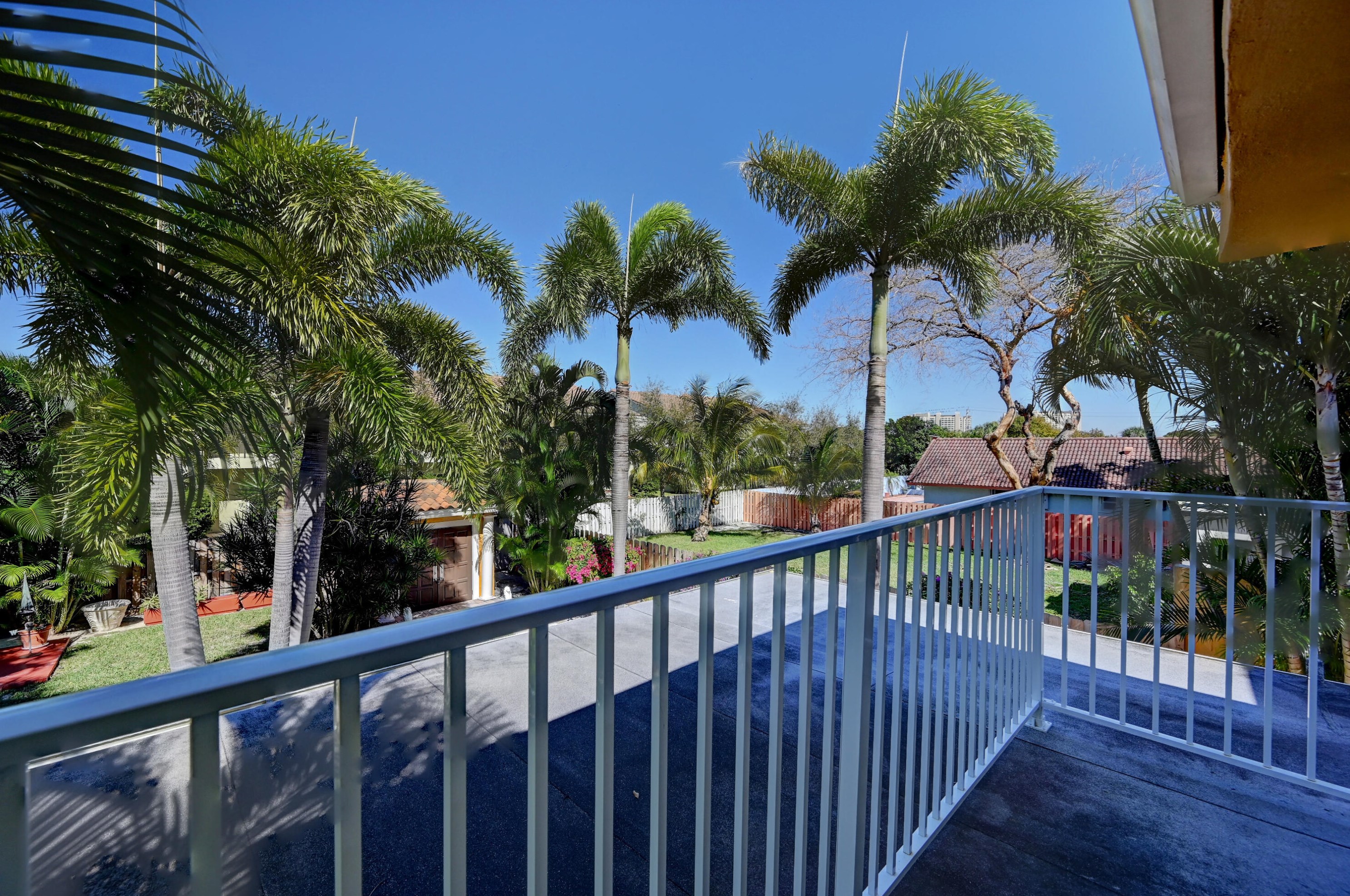 665 Forsyth St, Boca Raton FL 33487-3202 exterior