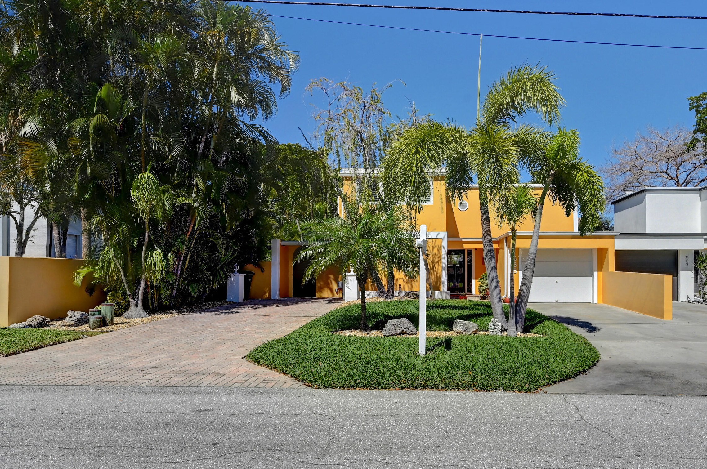 665 Forsyth St, Boca Raton FL 33487-3202 exterior