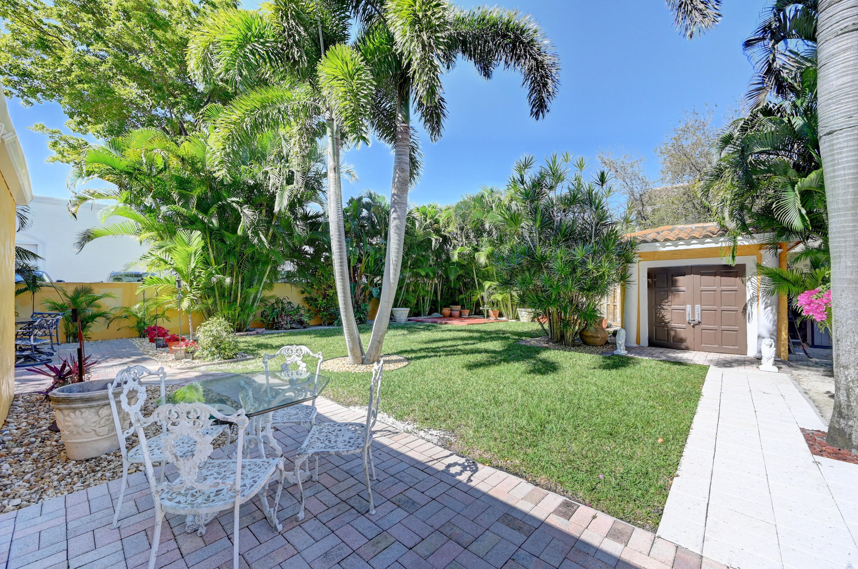 665 Forsyth St, Boca Raton FL 33487-3202 exterior