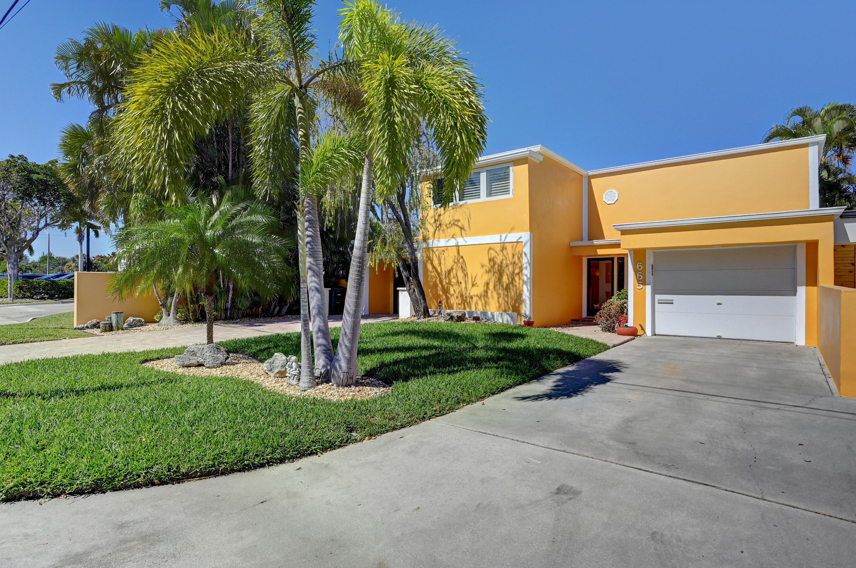 665 Forsyth St, Boca Raton FL 33487-3202 exterior