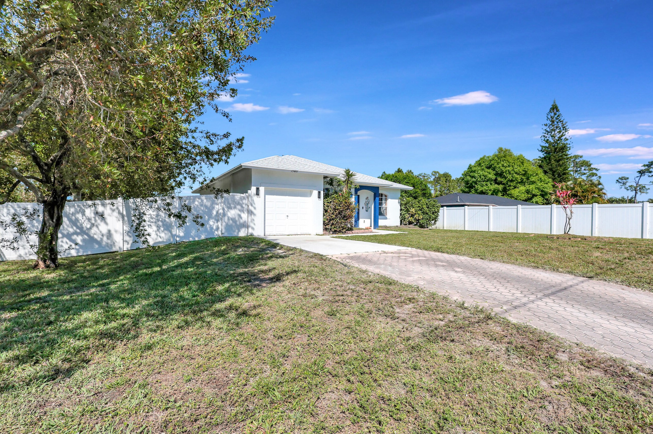 15497 San Diego Dr, Town Of Loxahatchee Groves, FL 33470-4254