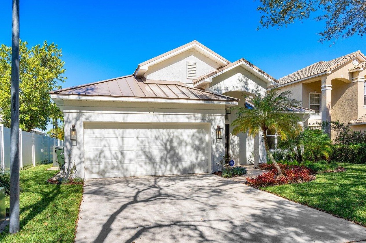 1231 Delray Lakes Dr, Delray Beach, FL 33444