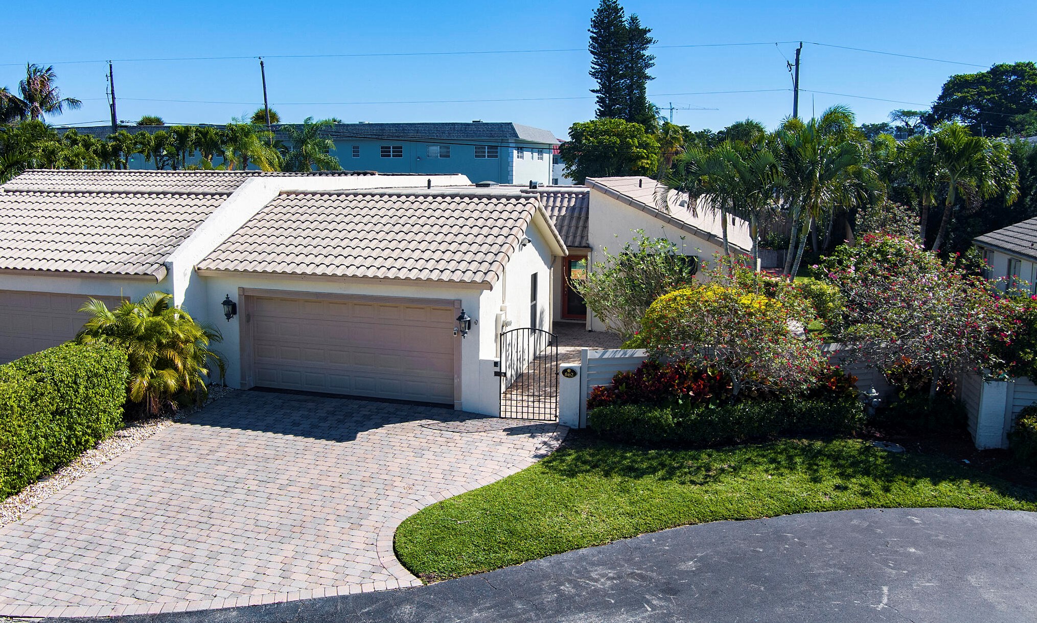 862 Camino Gardens Ln, Boca Raton, FL 33432-5820